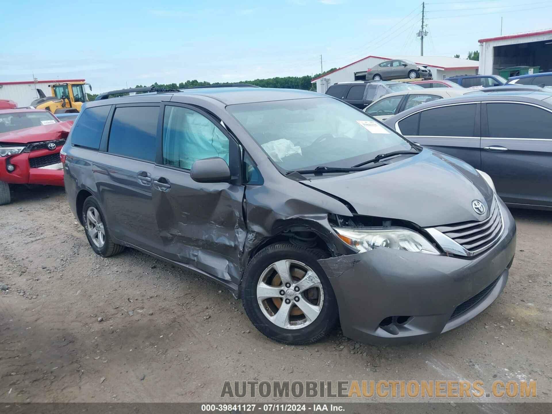 5TDKZ3DC4HS871934 TOYOTA SIENNA 2017