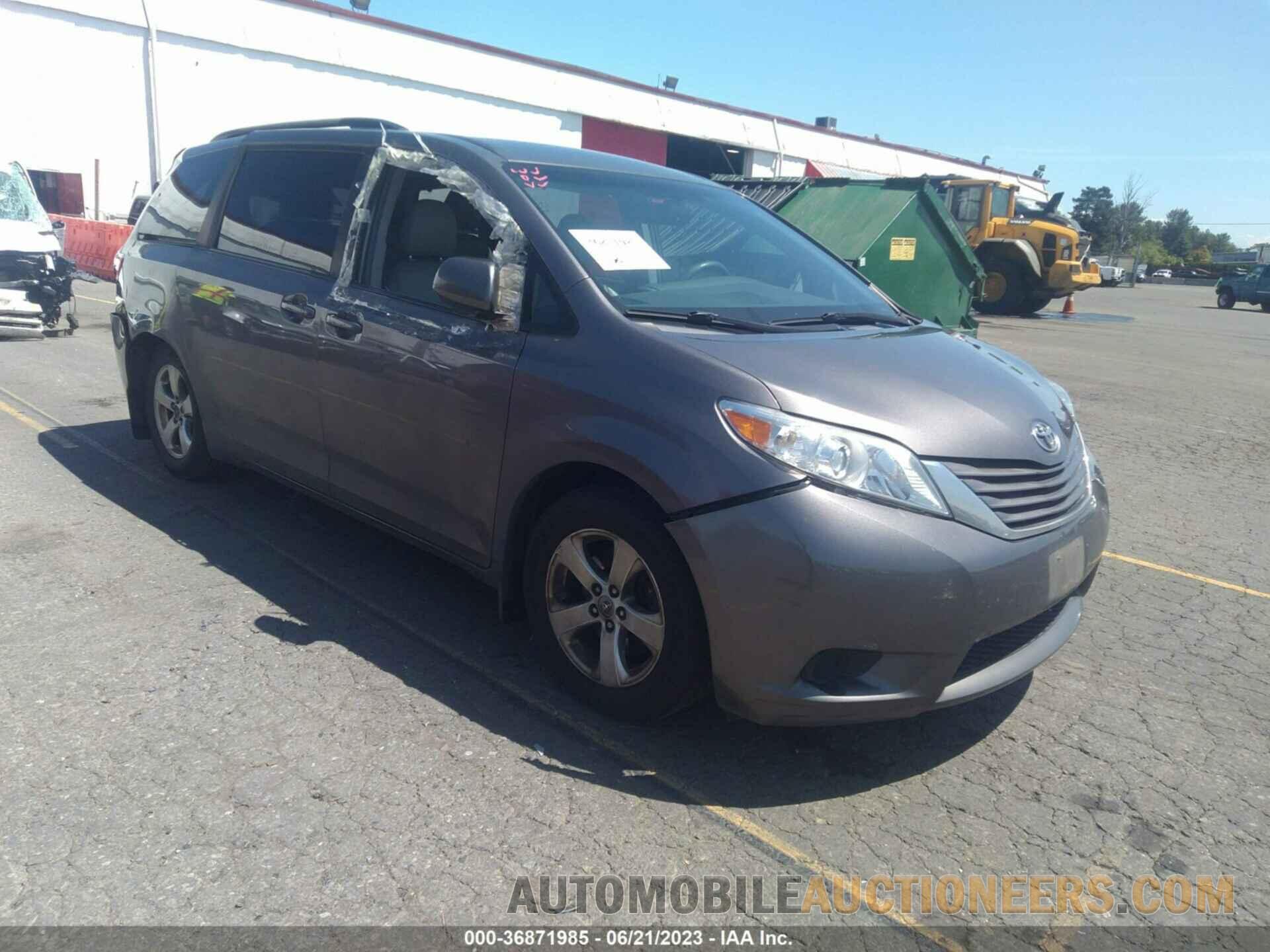 5TDKZ3DC4HS876793 TOYOTA SIENNA 2017