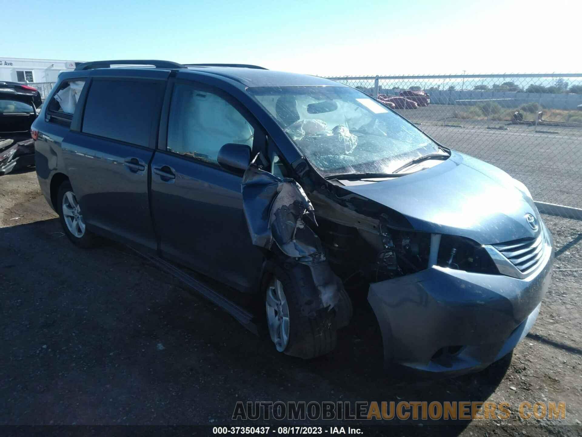 5TDKZ3DC4HS891357 TOYOTA SIENNA 2017