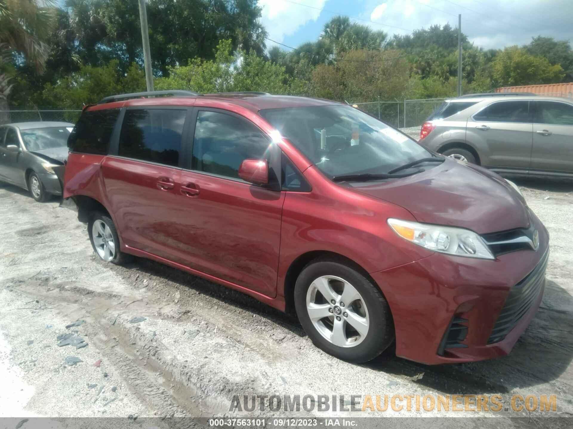 5TDKZ3DC4JS905215 TOYOTA SIENNA 2018