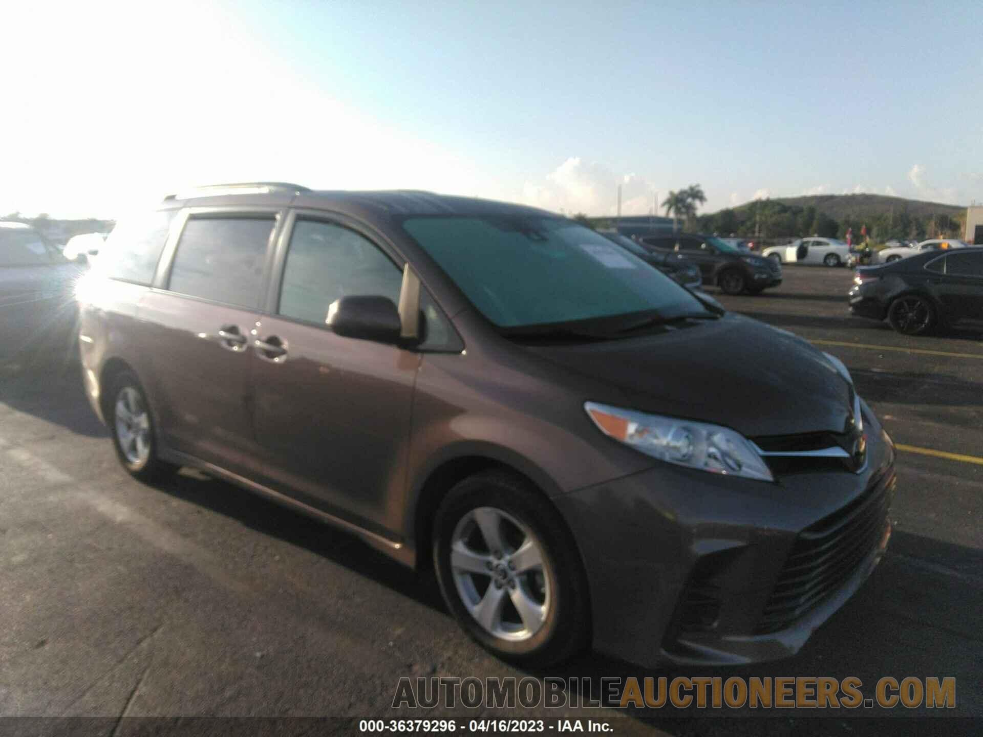 5TDKZ3DC4JS913282 TOYOTA SIENNA 2018