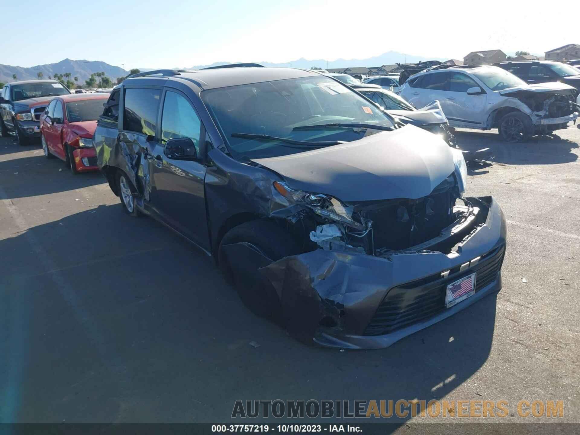 5TDKZ3DC4JS945262 TOYOTA SIENNA 2018