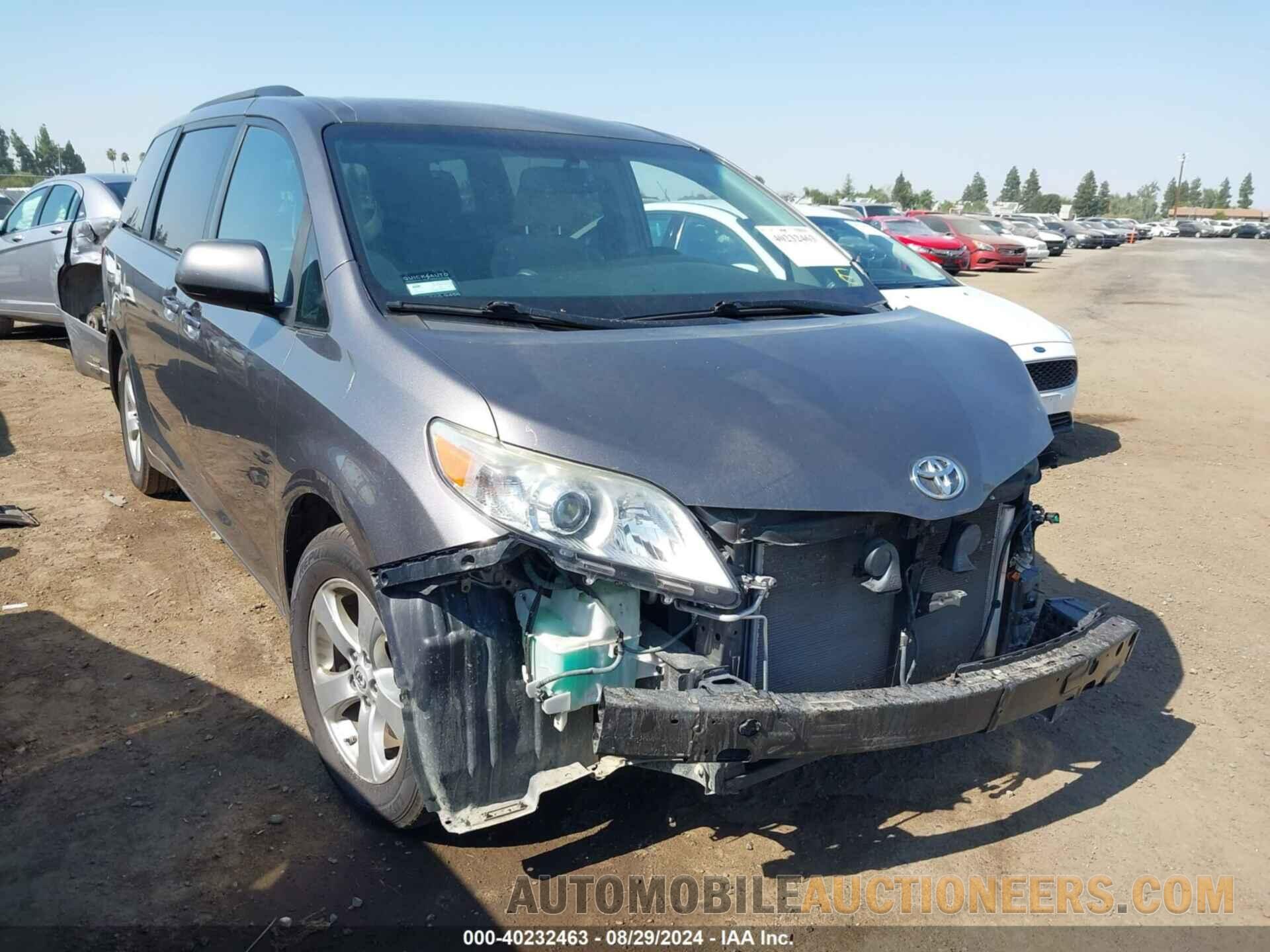 5TDKZ3DC5HS791140 TOYOTA SIENNA 2017