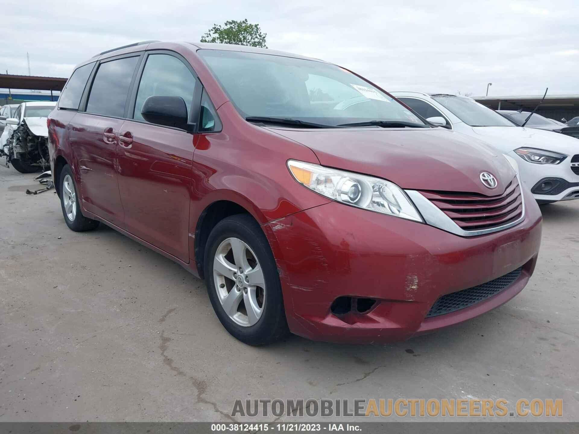 5TDKZ3DC5HS804811 TOYOTA SIENNA 2017