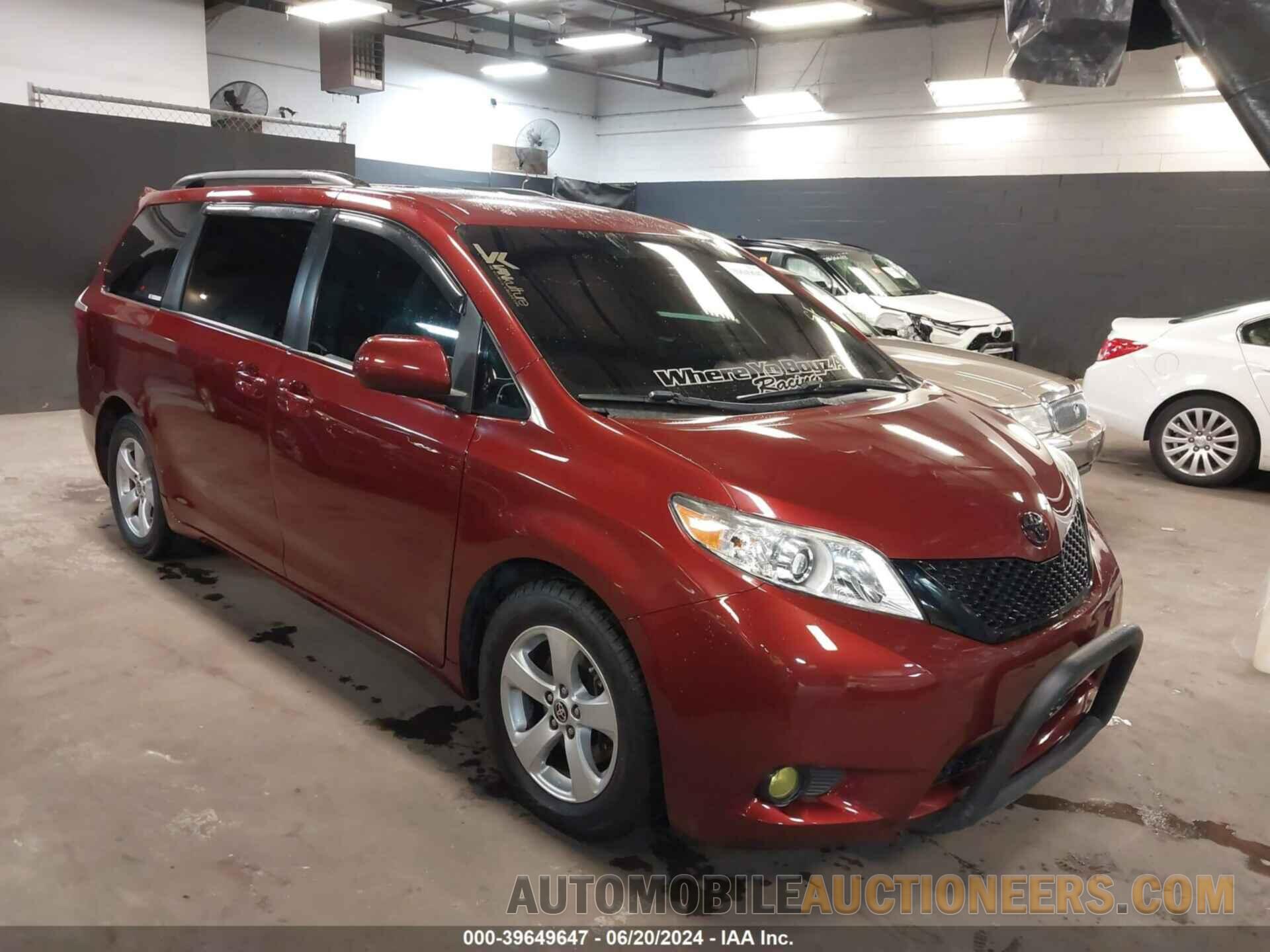 5TDKZ3DC5HS825027 TOYOTA SIENNA 2017