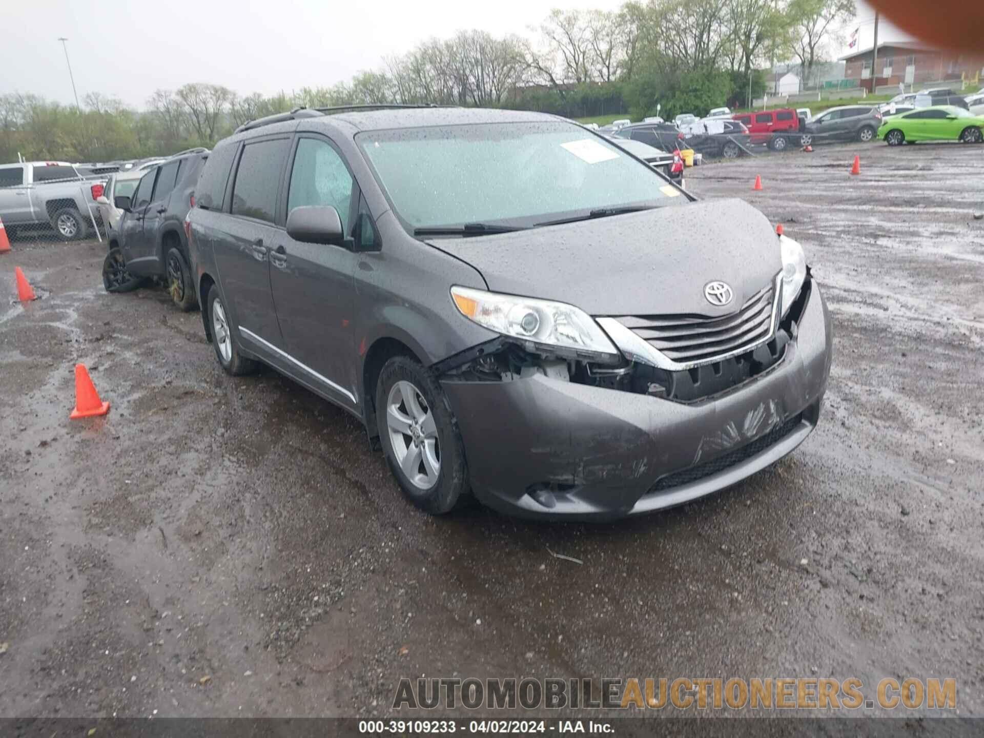 5TDKZ3DC5HS854382 TOYOTA SIENNA 2017