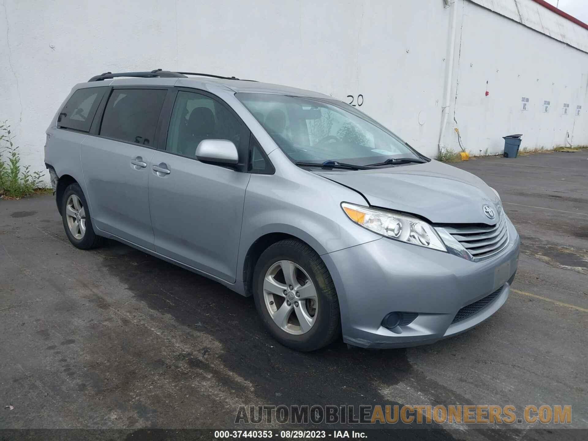 5TDKZ3DC5HS863938 TOYOTA SIENNA 2017