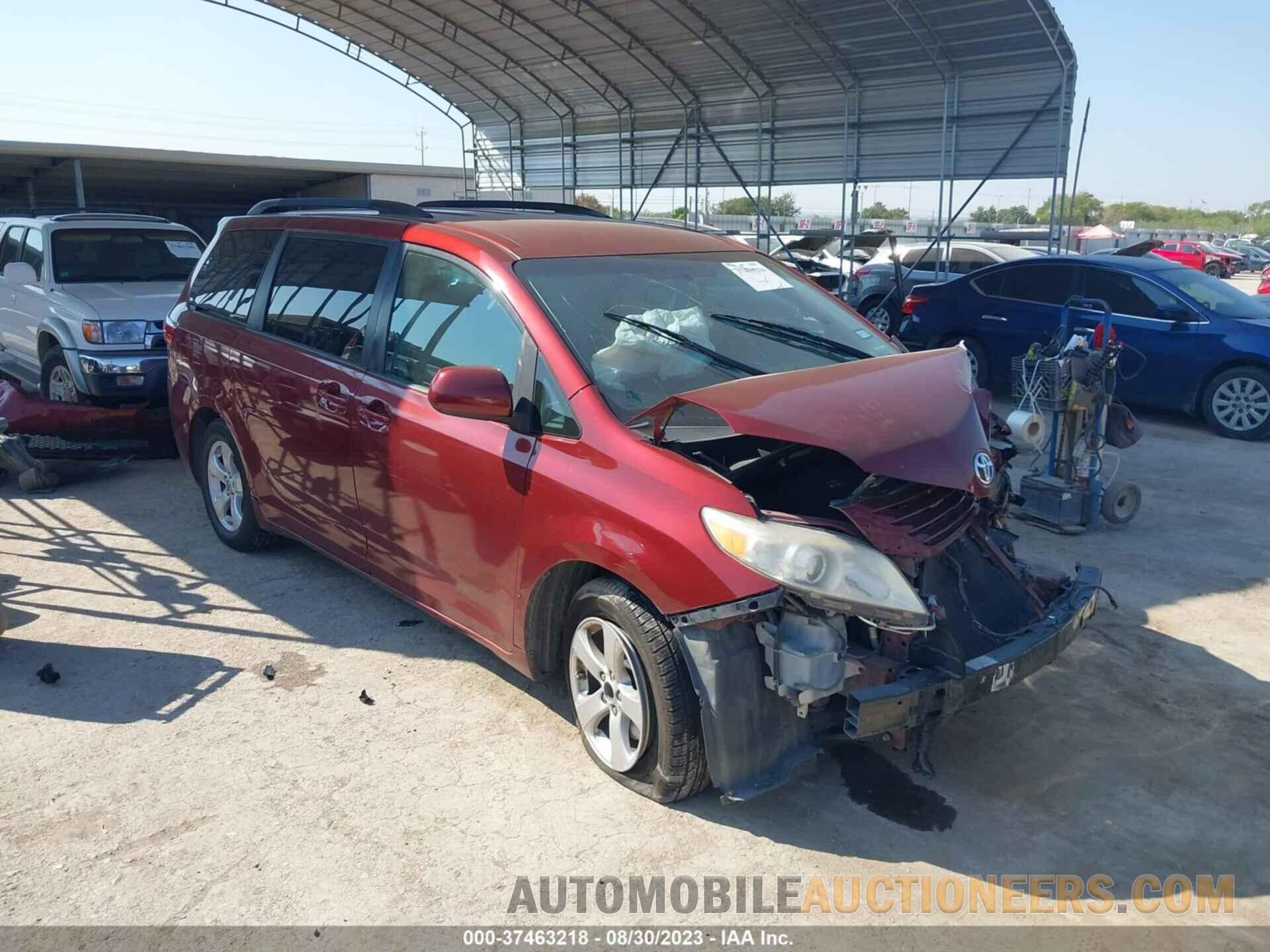 5TDKZ3DC5HS866905 TOYOTA SIENNA 2017