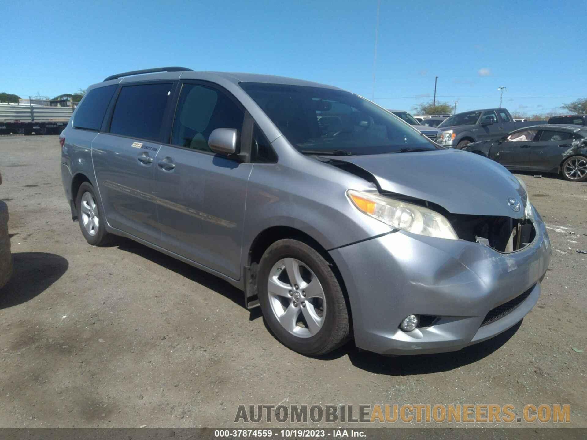 5TDKZ3DC5HS889620 TOYOTA SIENNA 2017