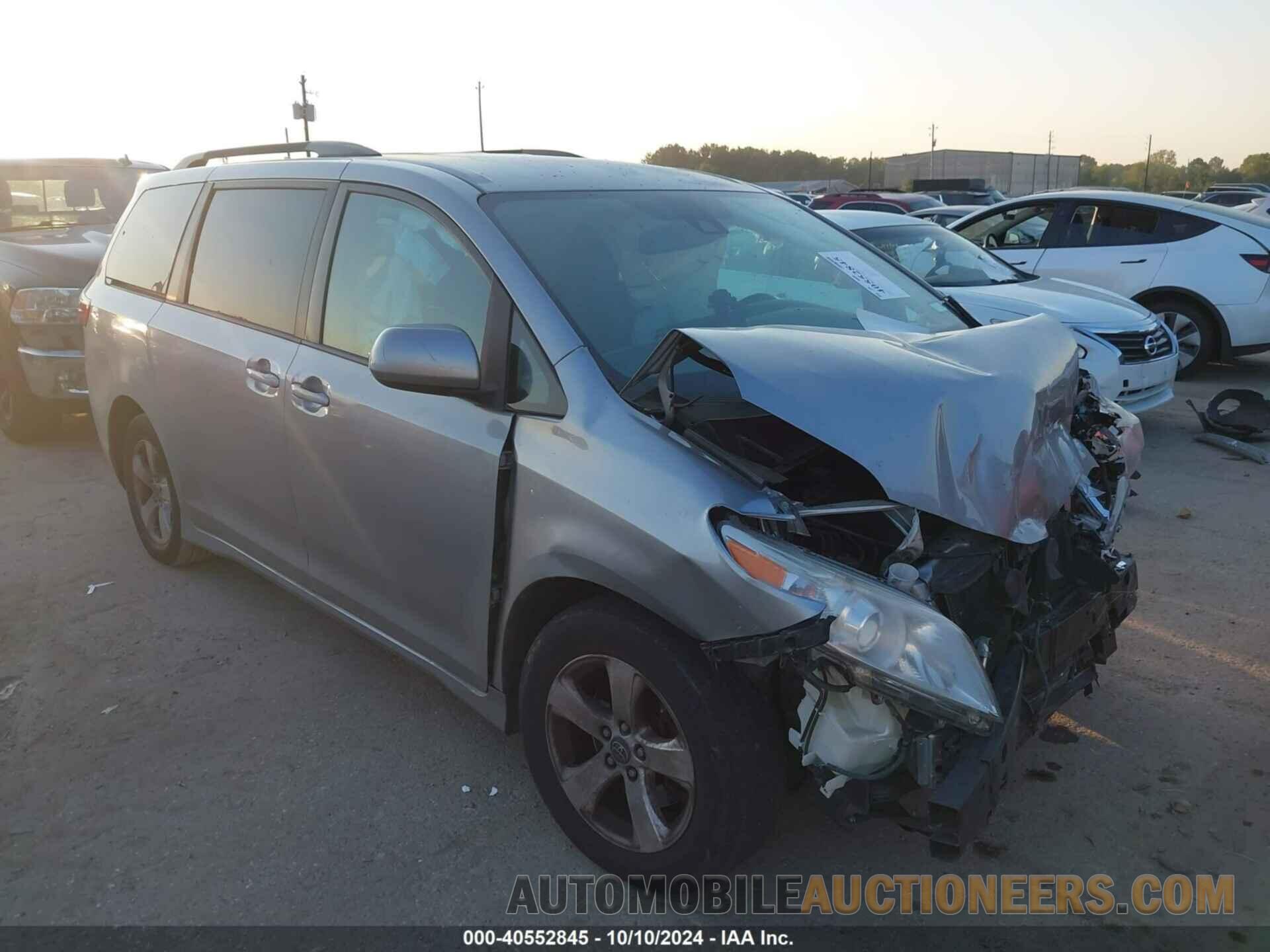 5TDKZ3DC5JS910763 TOYOTA SIENNA 2018