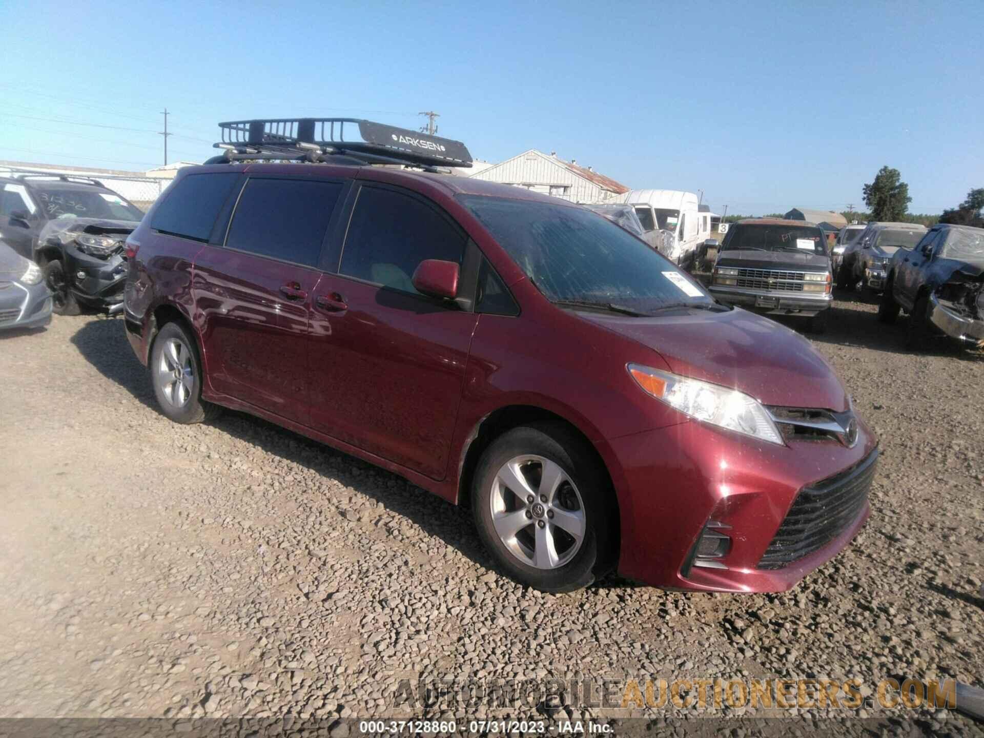 5TDKZ3DC5JS932360 TOYOTA SIENNA 2018