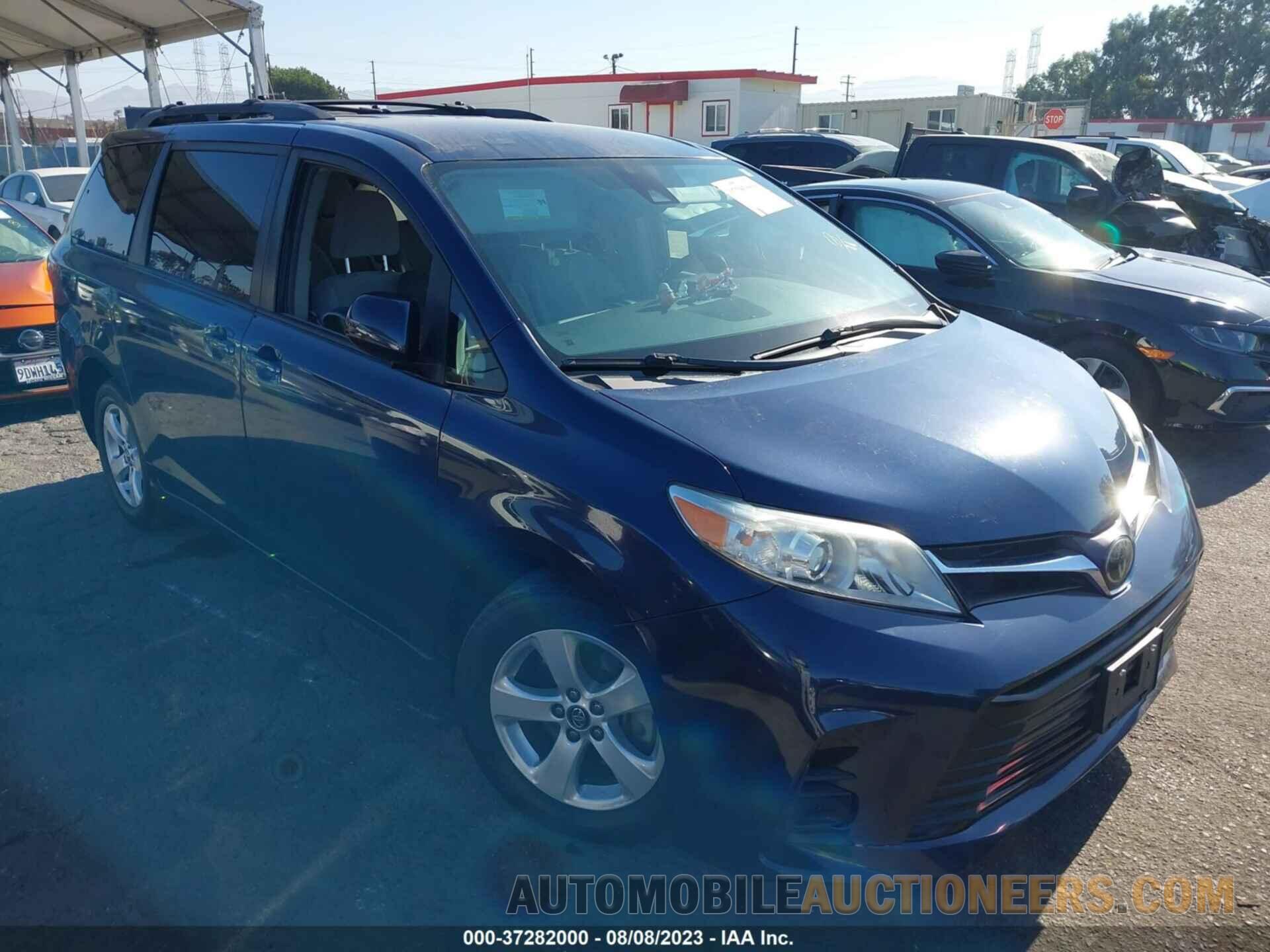 5TDKZ3DC5KS976067 TOYOTA SIENNA 2019