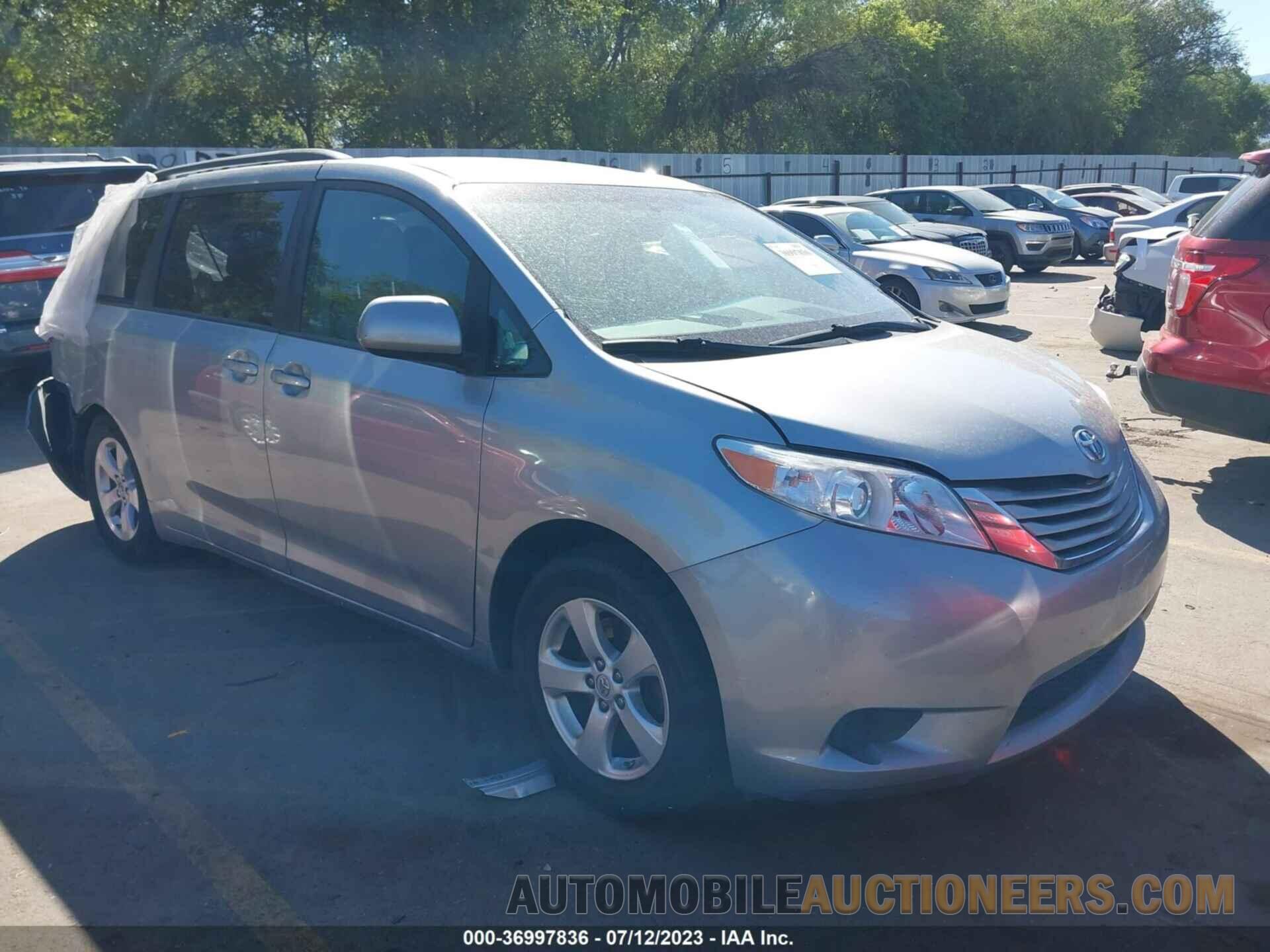 5TDKZ3DC6HS770488 TOYOTA SIENNA 2017