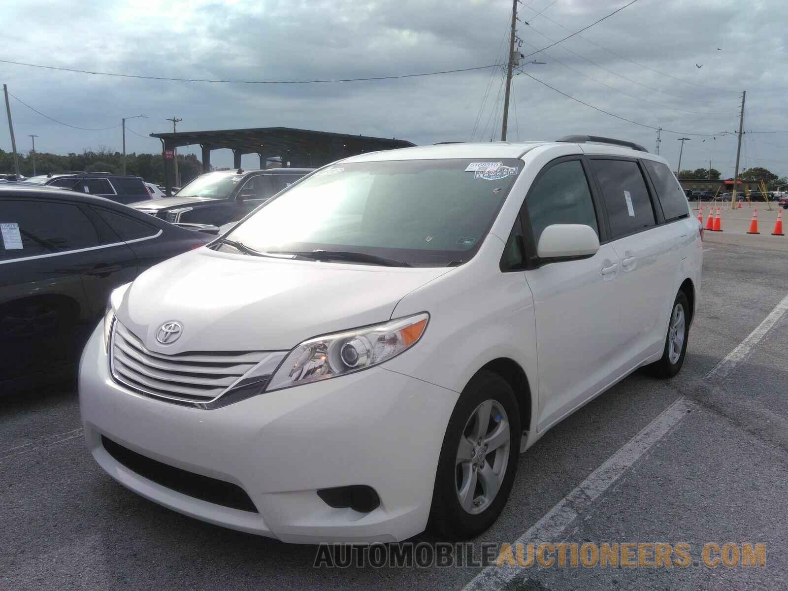 5TDKZ3DC6HS796069 Toyota Sienna LE 2017