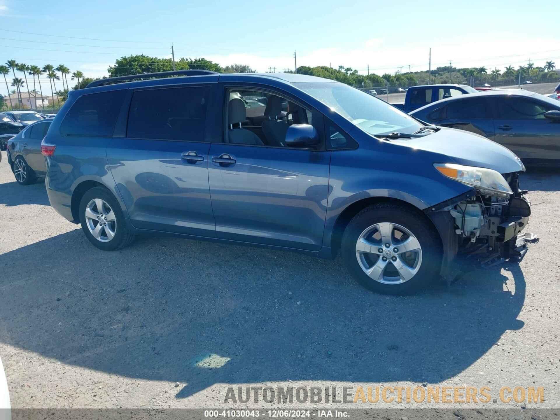 5TDKZ3DC6HS863236 TOYOTA SIENNA 2017