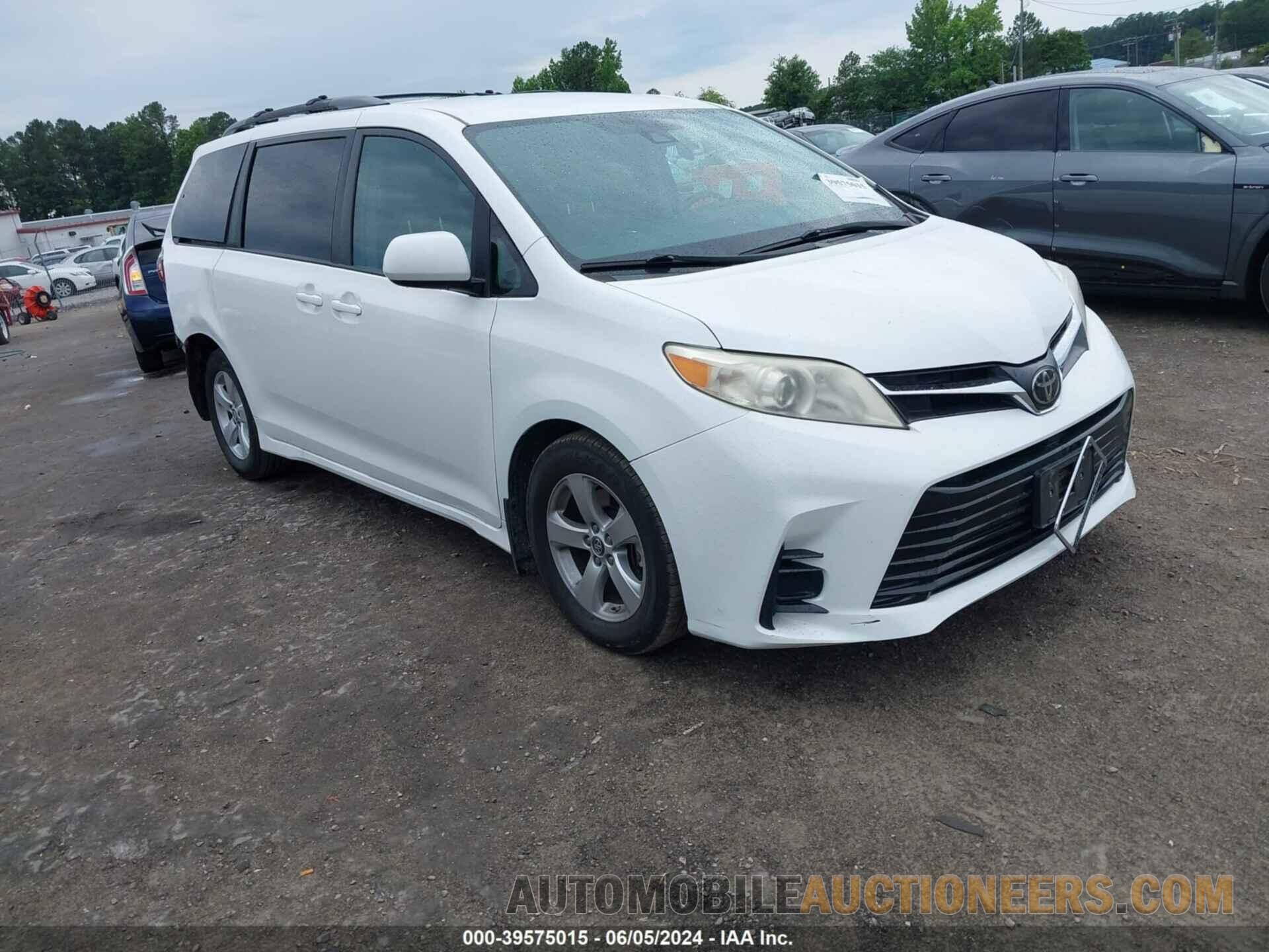 5TDKZ3DC6JS922890 TOYOTA SIENNA 2018