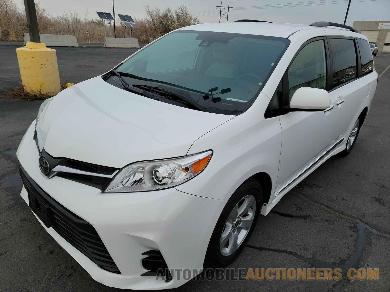 5TDKZ3DC6LS068549 Toyota Sienna LE 2020