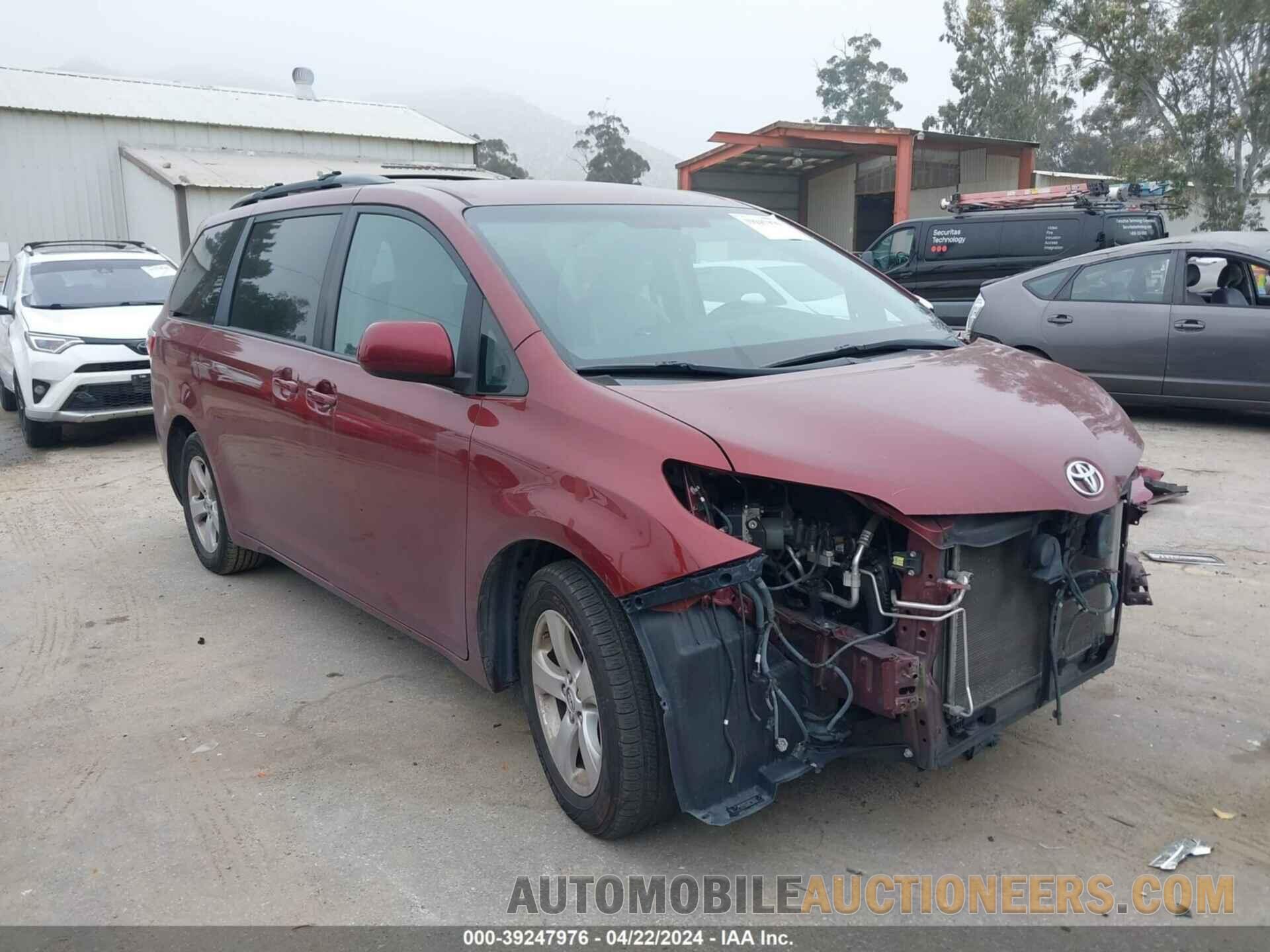 5TDKZ3DC7HS786618 TOYOTA SIENNA 2017