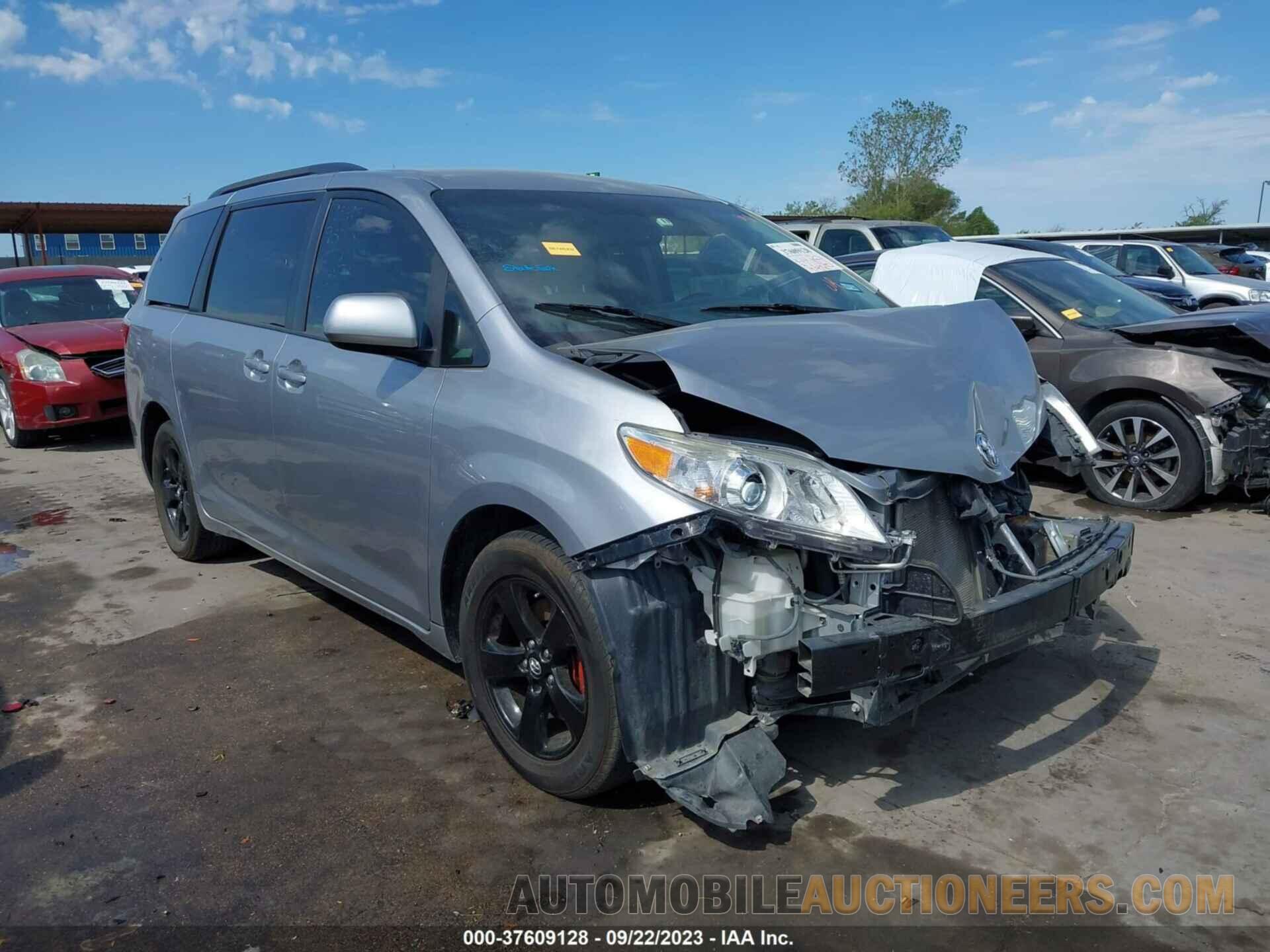 5TDKZ3DC7HS788255 TOYOTA SIENNA 2017