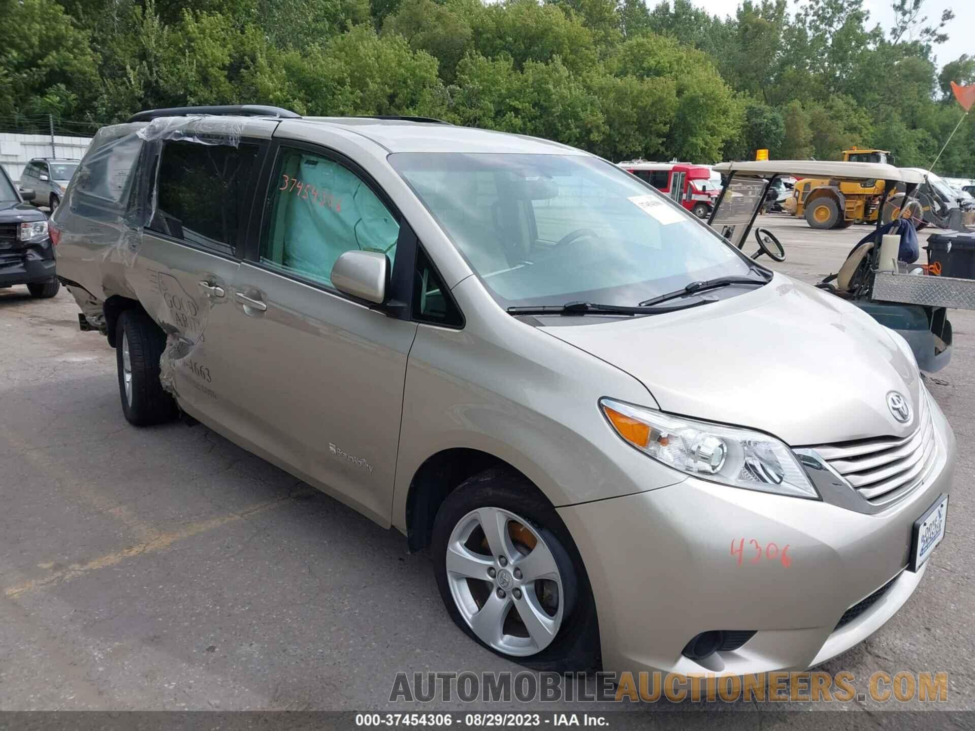 5TDKZ3DC7HS892793 TOYOTA SIENNA 2017