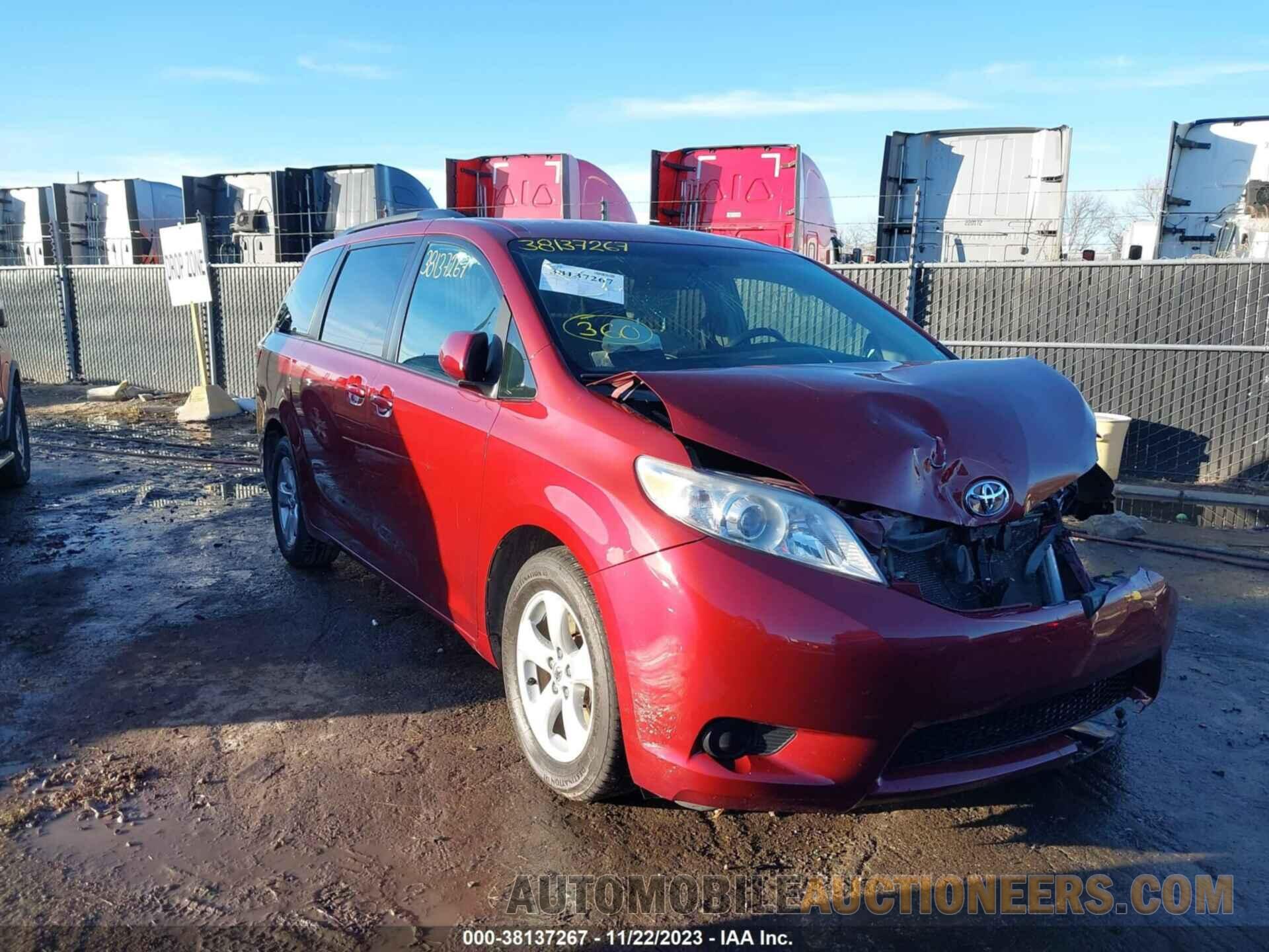 5TDKZ3DC7HS894401 TOYOTA SIENNA 2017