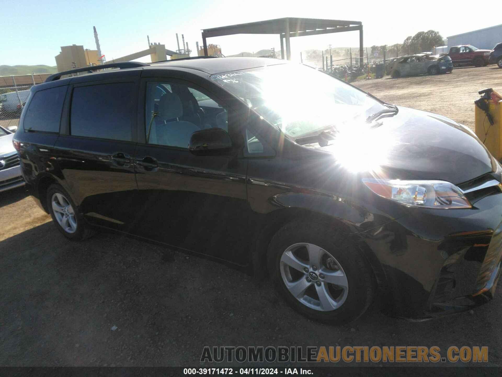 5TDKZ3DC7JS946714 TOYOTA SIENNA 2018