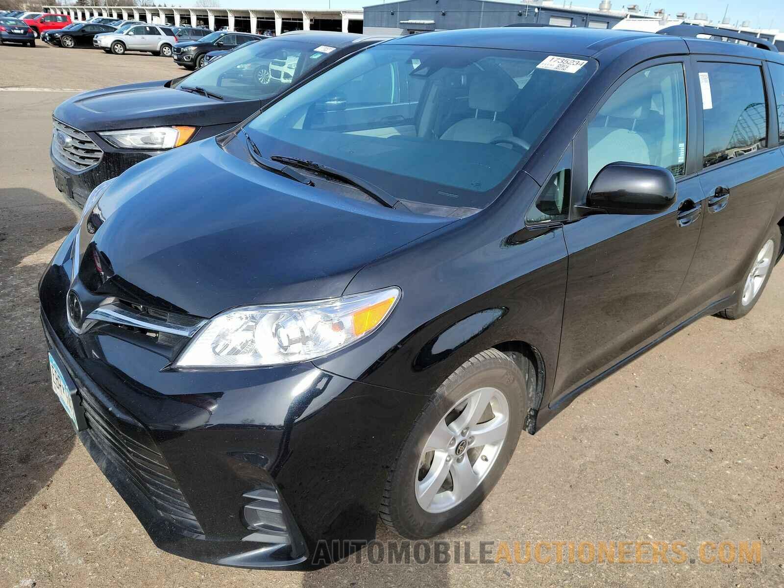 5TDKZ3DC7LS065952 Toyota Sienna LE 2020