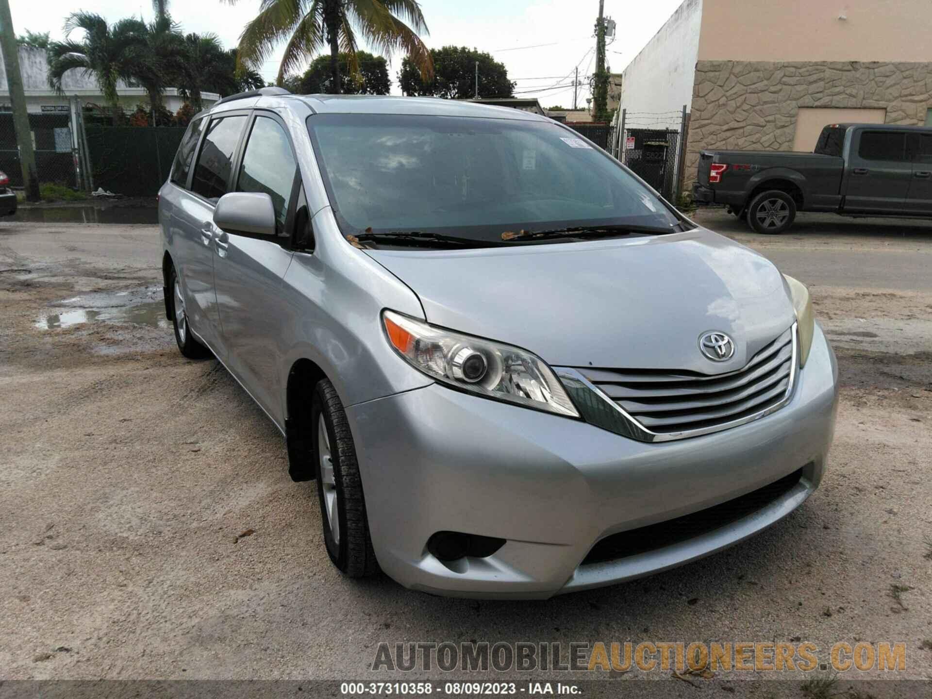 5TDKZ3DC8HS767124 TOYOTA SIENNA 2017