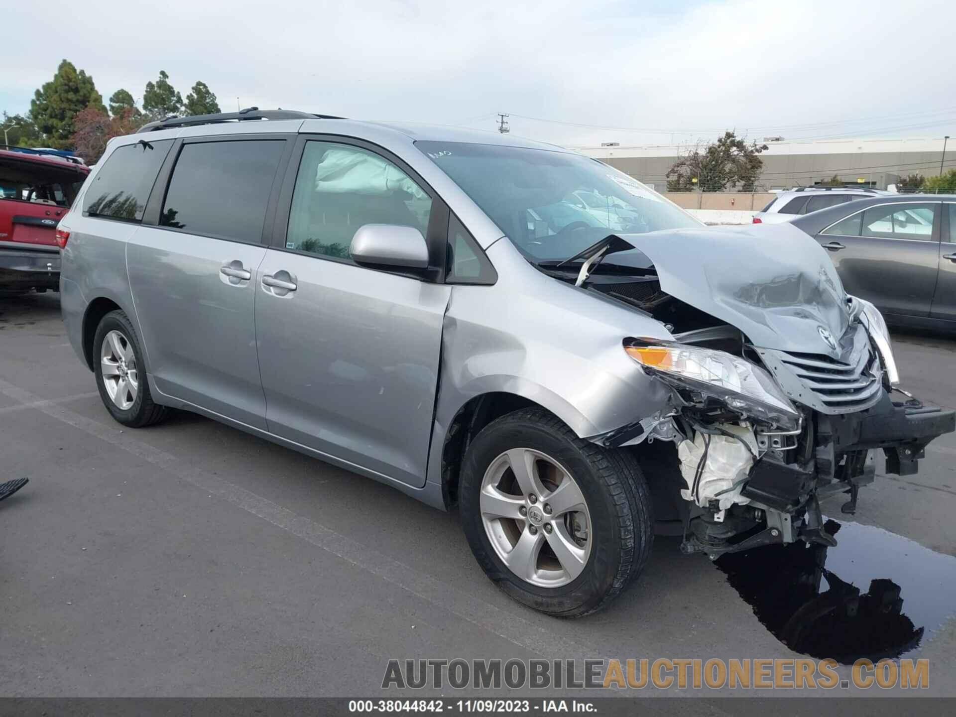 5TDKZ3DC8HS767656 TOYOTA SIENNA 2017