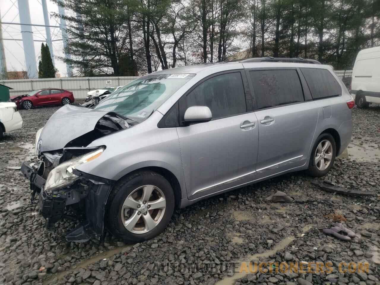 5TDKZ3DC8HS795165 TOYOTA All Models 2017