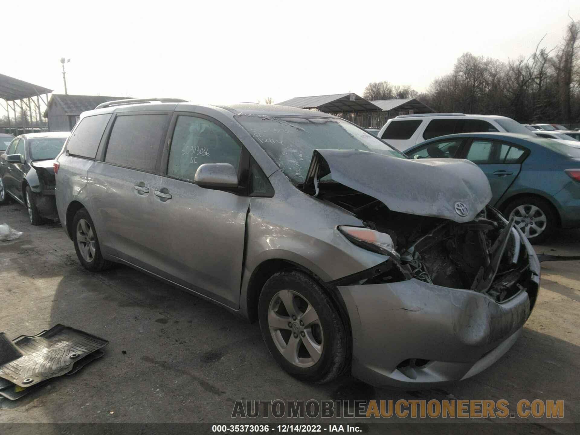 5TDKZ3DC8HS856451 TOYOTA SIENNA 2017