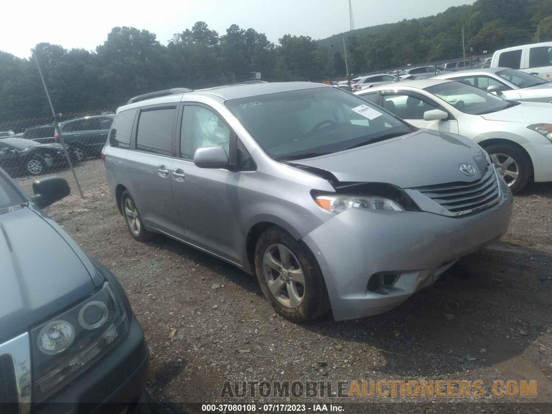 5TDKZ3DC8HS872522 TOYOTA SIENNA 2017