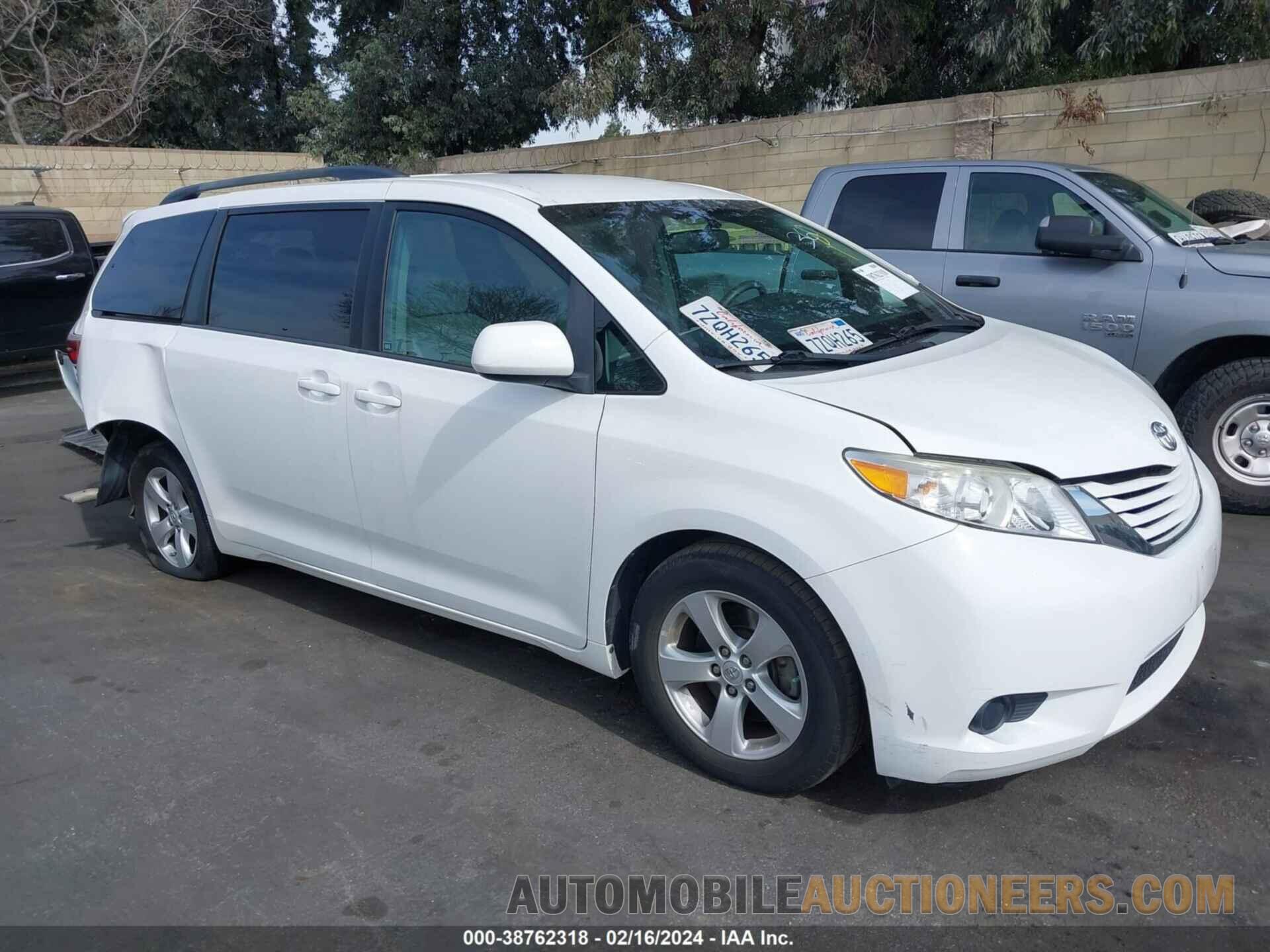 5TDKZ3DC8HS878997 TOYOTA SIENNA 2017