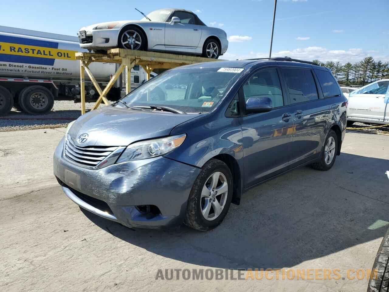 5TDKZ3DC8HS883939 TOYOTA All Models 2017