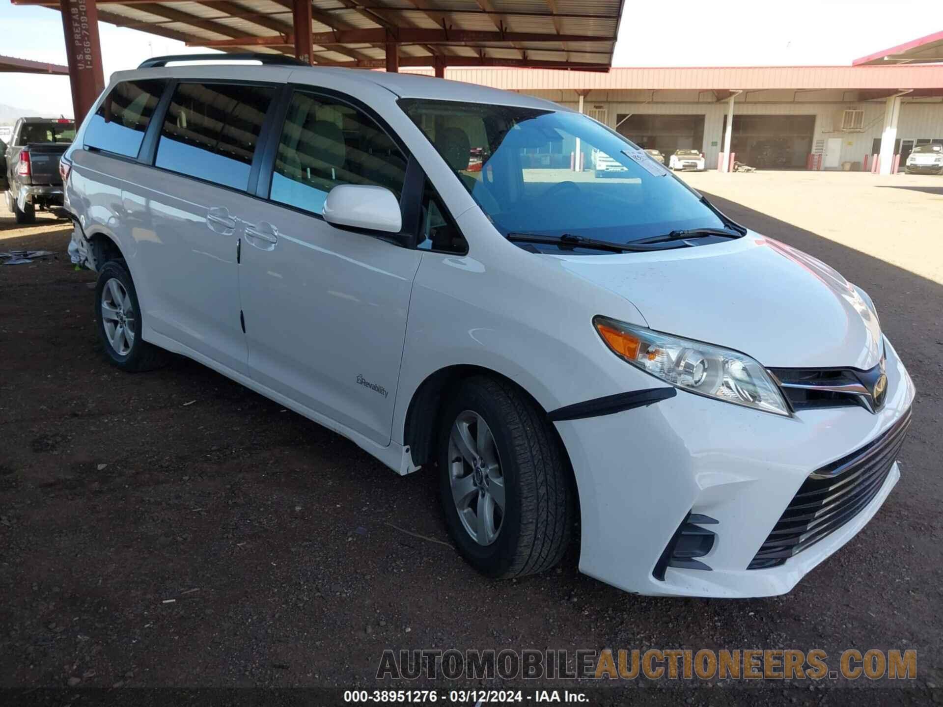 5TDKZ3DC8JS908523 TOYOTA SIENNA 2018