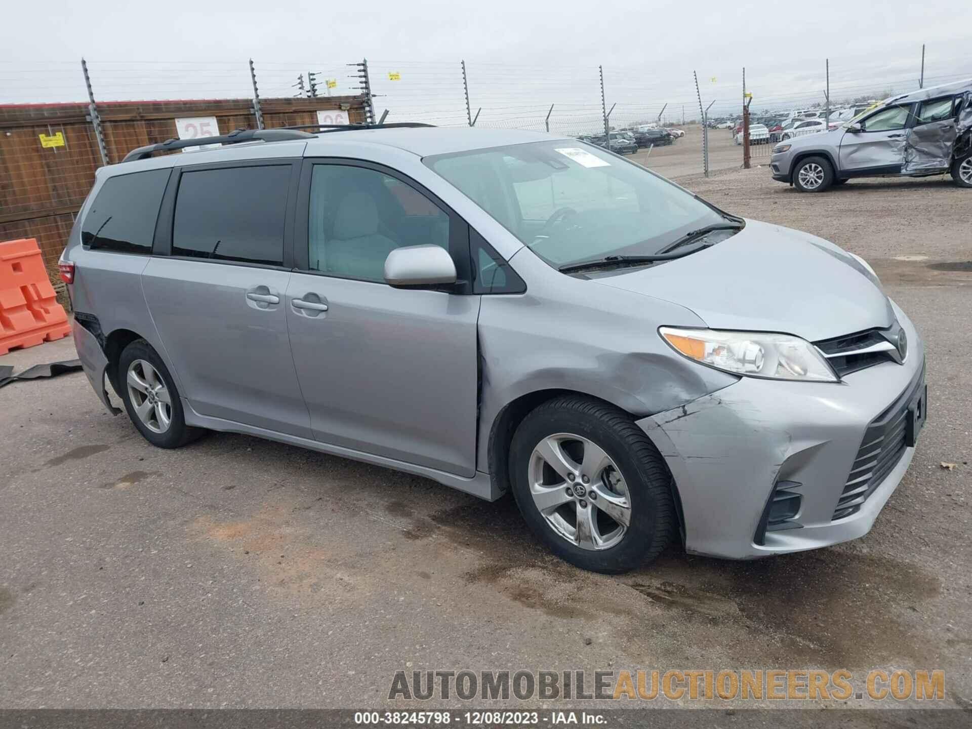 5TDKZ3DC8JS923474 TOYOTA SIENNA 2018