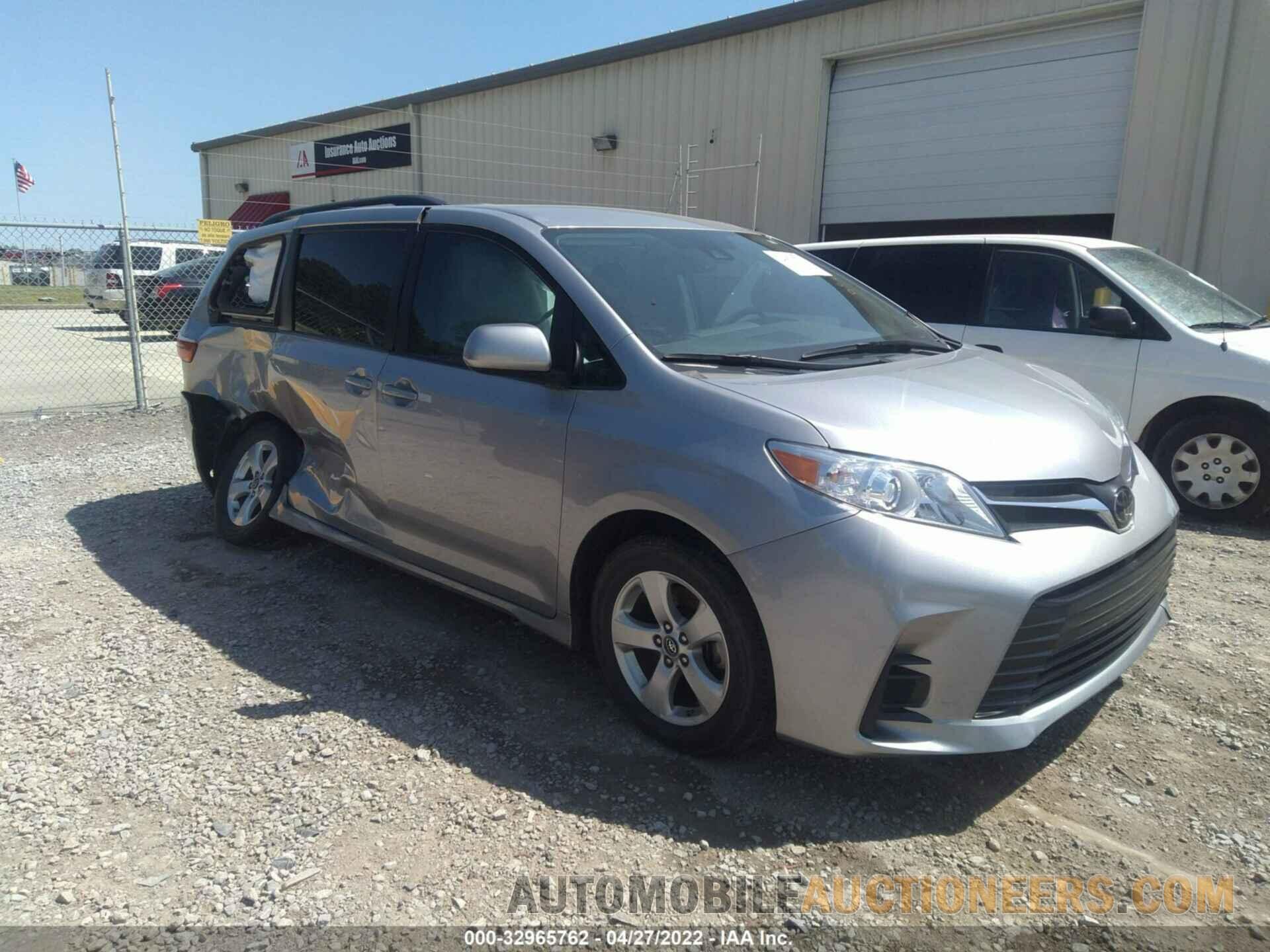 5TDKZ3DC8JS946575 TOYOTA SIENNA 2018