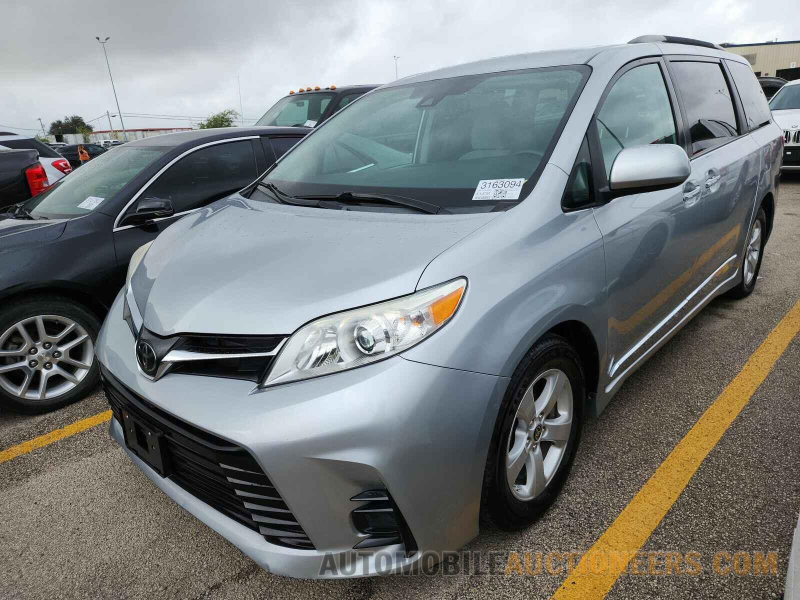 5TDKZ3DC8LS068598 Toyota Sienna LE 2020