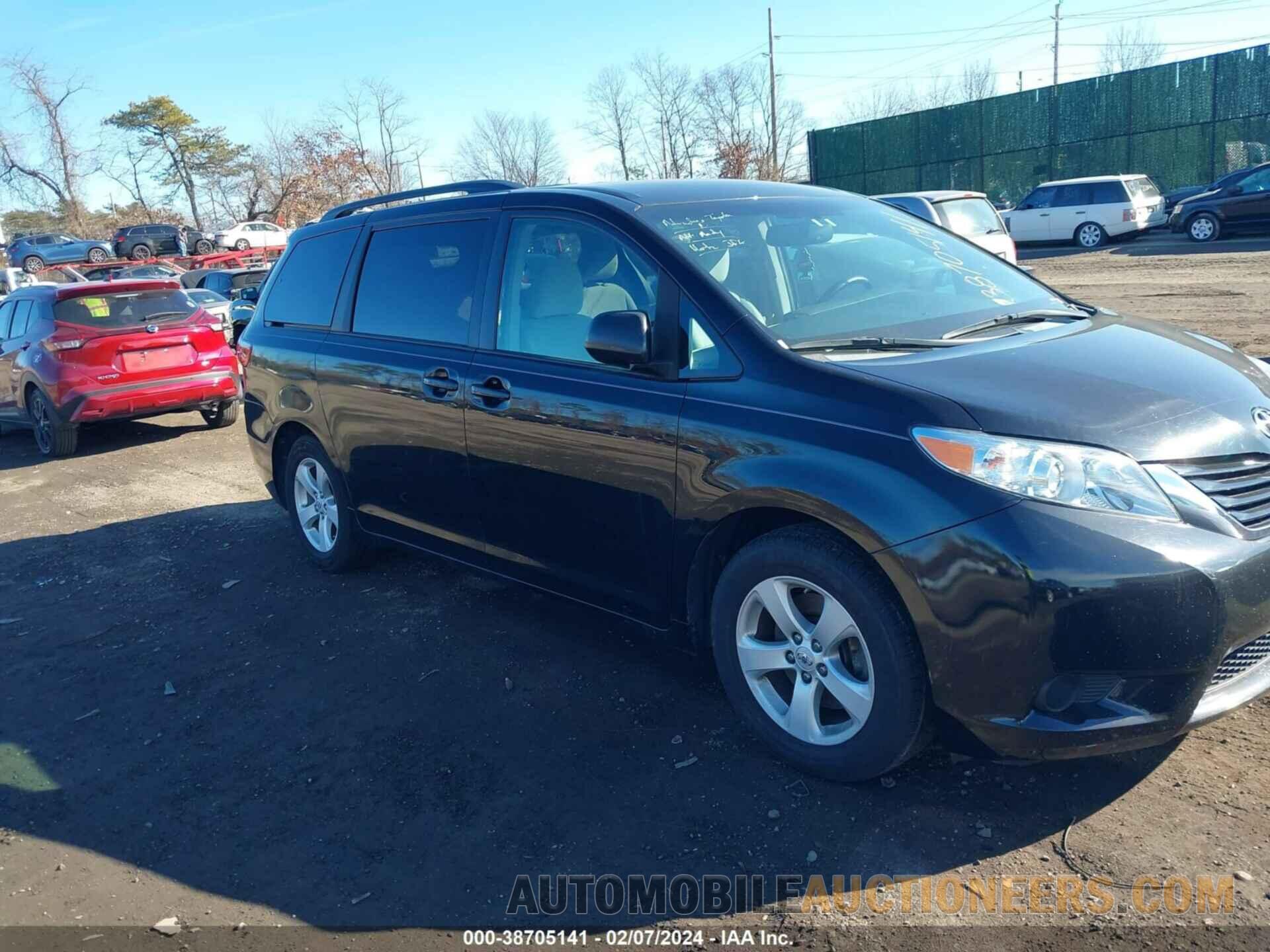 5TDKZ3DC9HS790508 TOYOTA SIENNA 2017