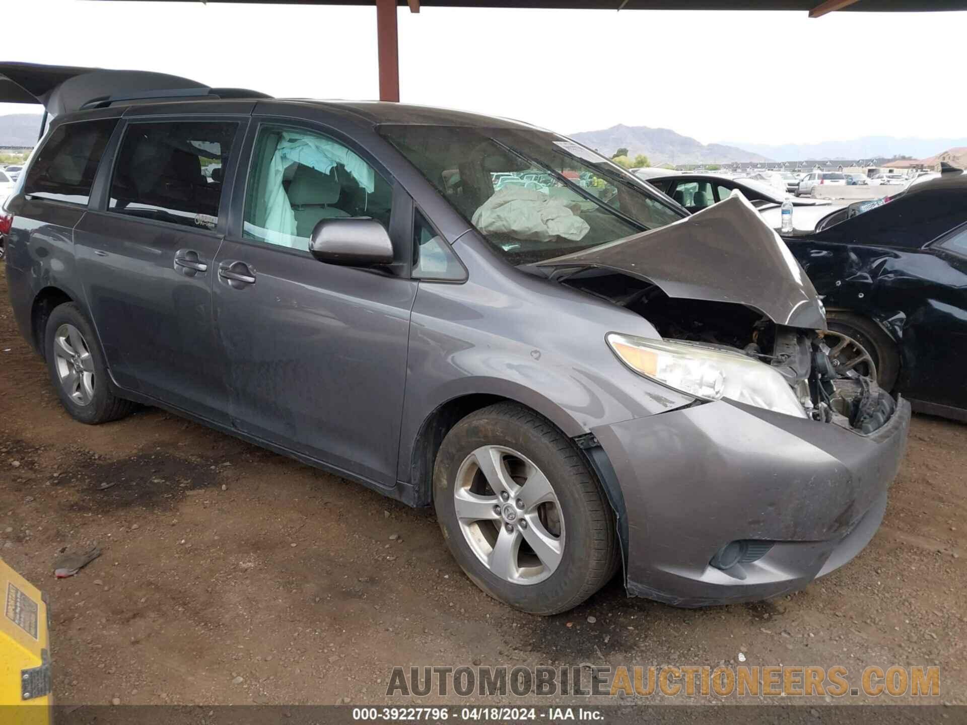 5TDKZ3DC9HS820980 TOYOTA SIENNA 2017