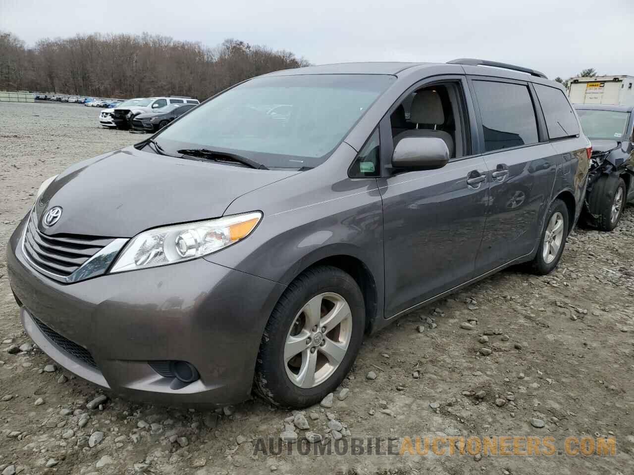 5TDKZ3DC9HS841733 TOYOTA All Models 2017