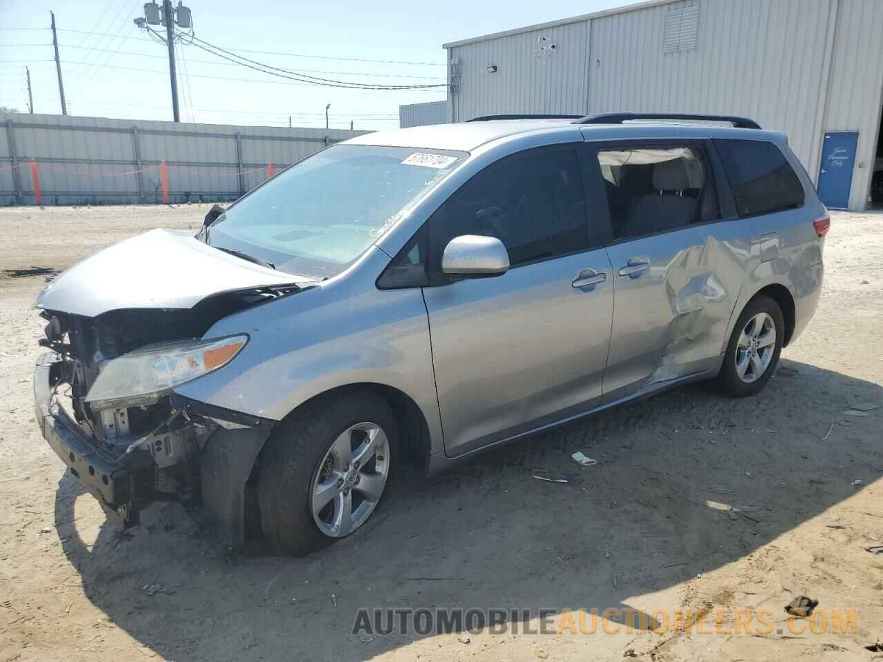 5TDKZ3DC9HS845670 TOYOTA All Models 2017