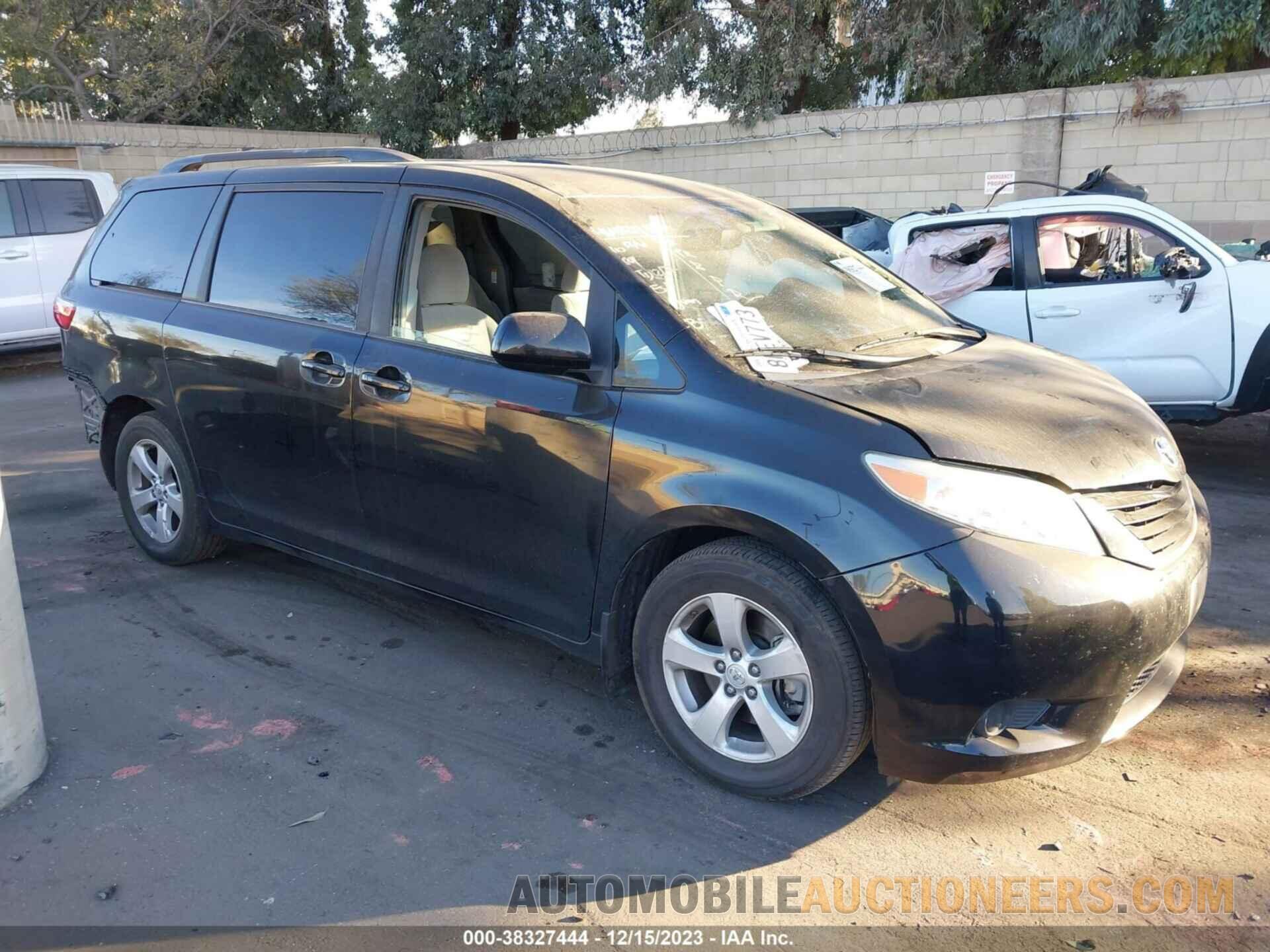 5TDKZ3DC9HS864588 TOYOTA SIENNA 2017