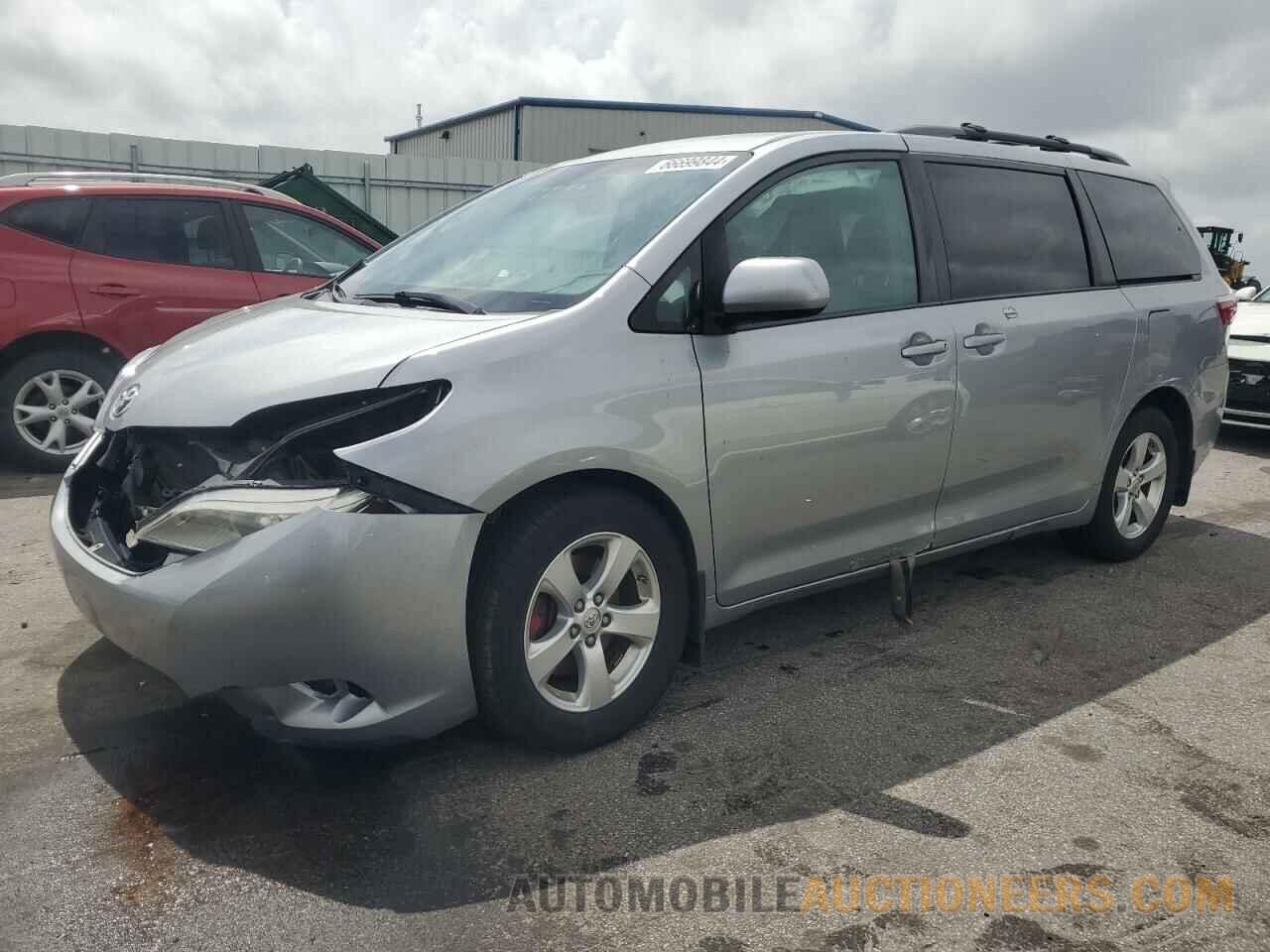 5TDKZ3DC9HS892262 TOYOTA All Models 2017