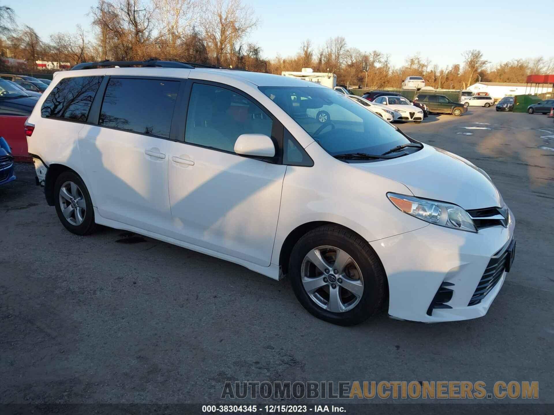 5TDKZ3DC9JS933494 TOYOTA SIENNA 2018