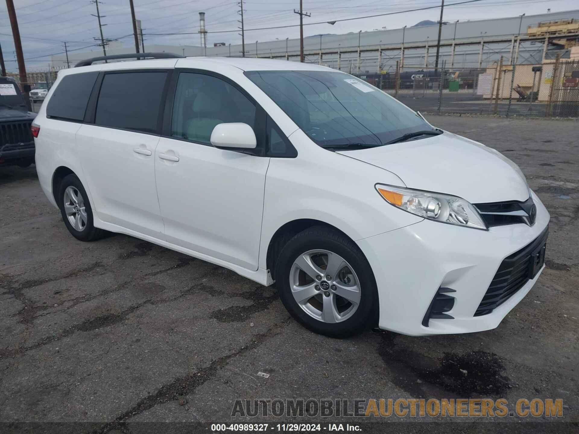 5TDKZ3DC9JS953910 TOYOTA SIENNA 2018