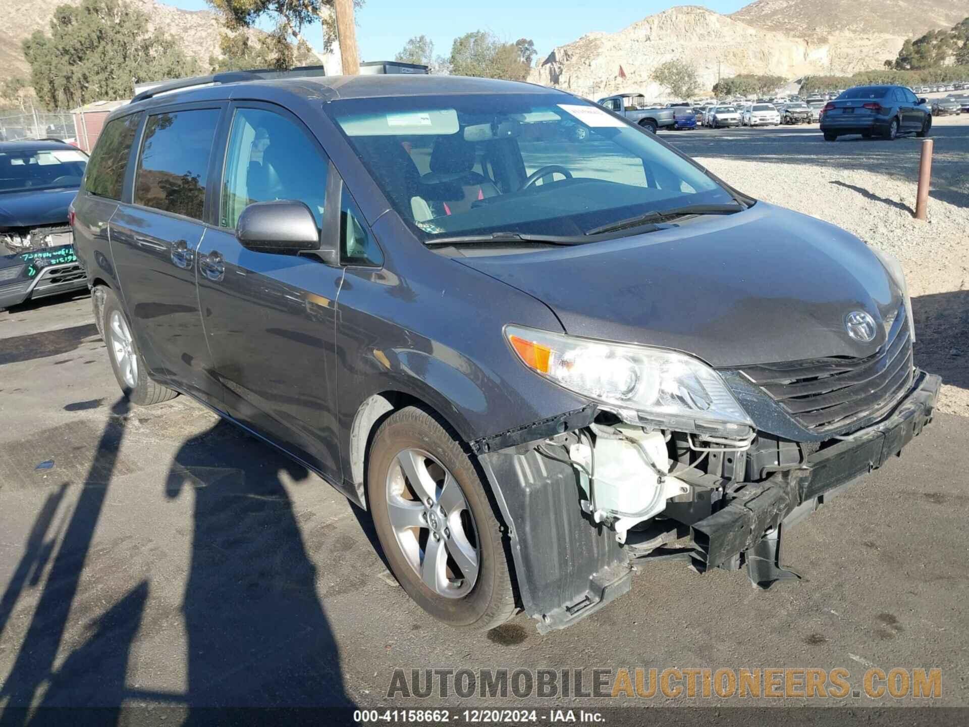 5TDKZ3DCXHS769358 TOYOTA SIENNA 2017