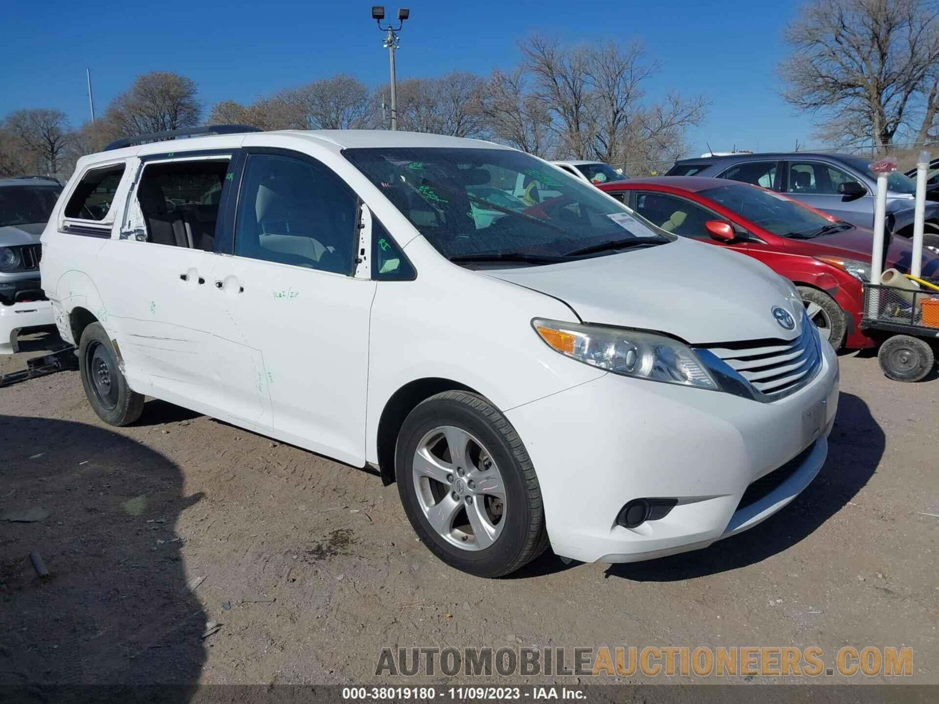 5TDKZ3DCXHS777010 TOYOTA SIENNA 2017