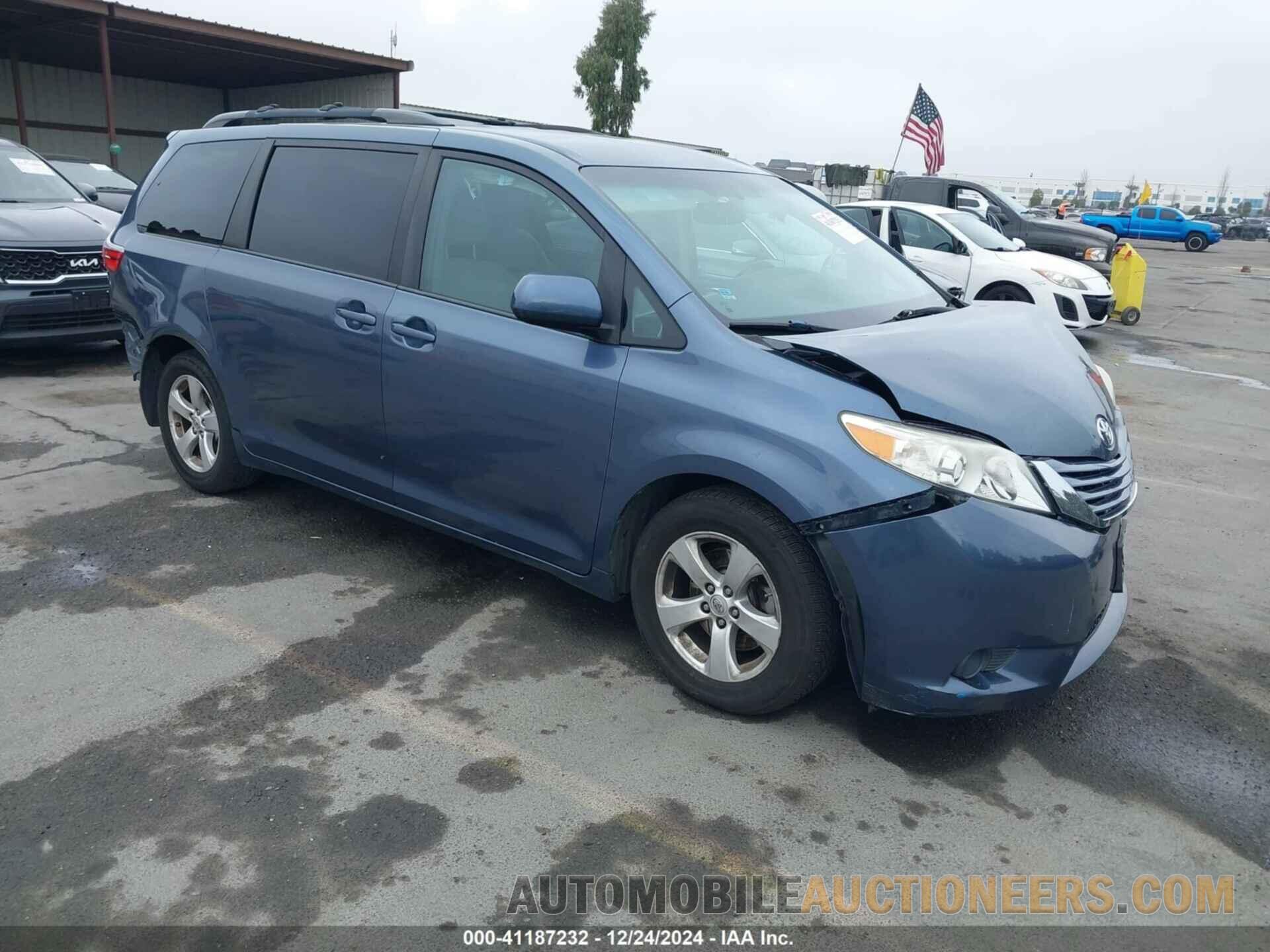 5TDKZ3DCXHS778254 TOYOTA SIENNA 2017