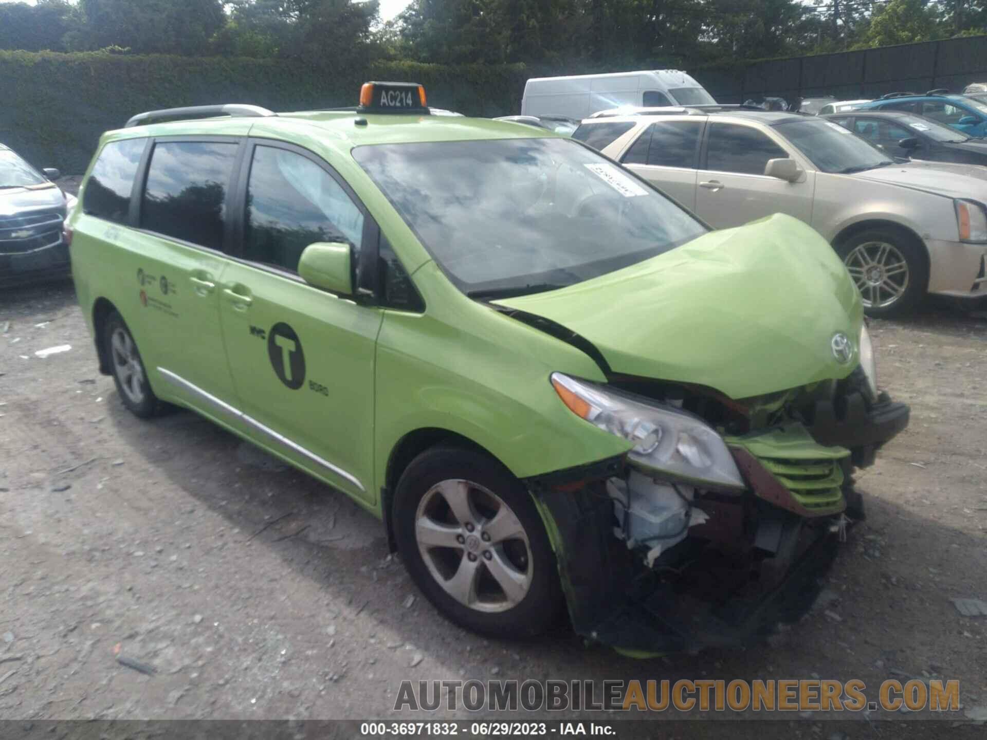 5TDKZ3DCXHS809146 TOYOTA SIENNA 2017